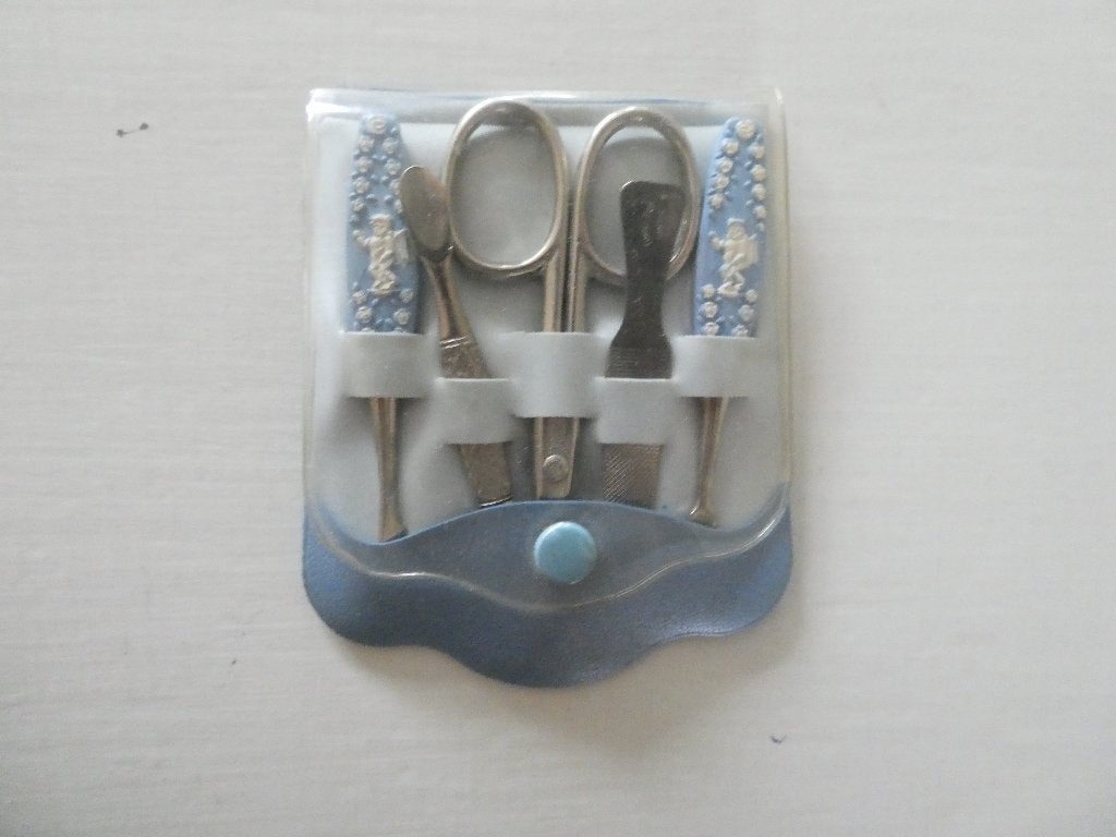 Nagelgarnituurtje voor kinderen, uit de jaren '60, Ophalen of Verzenden