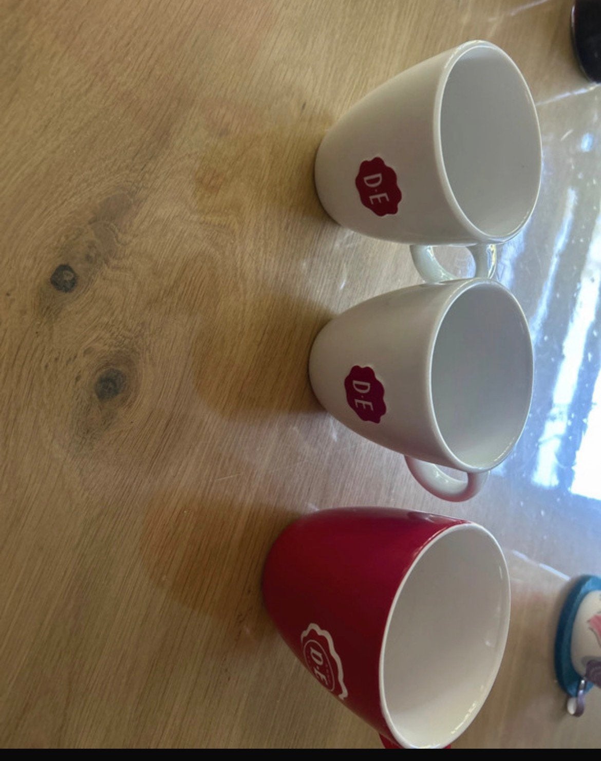 Douwe egberts mokken, Huis en Inrichting, Keuken | Servies, Zo goed als nieuw, Overige stijlen, Aardewerk, Mok
