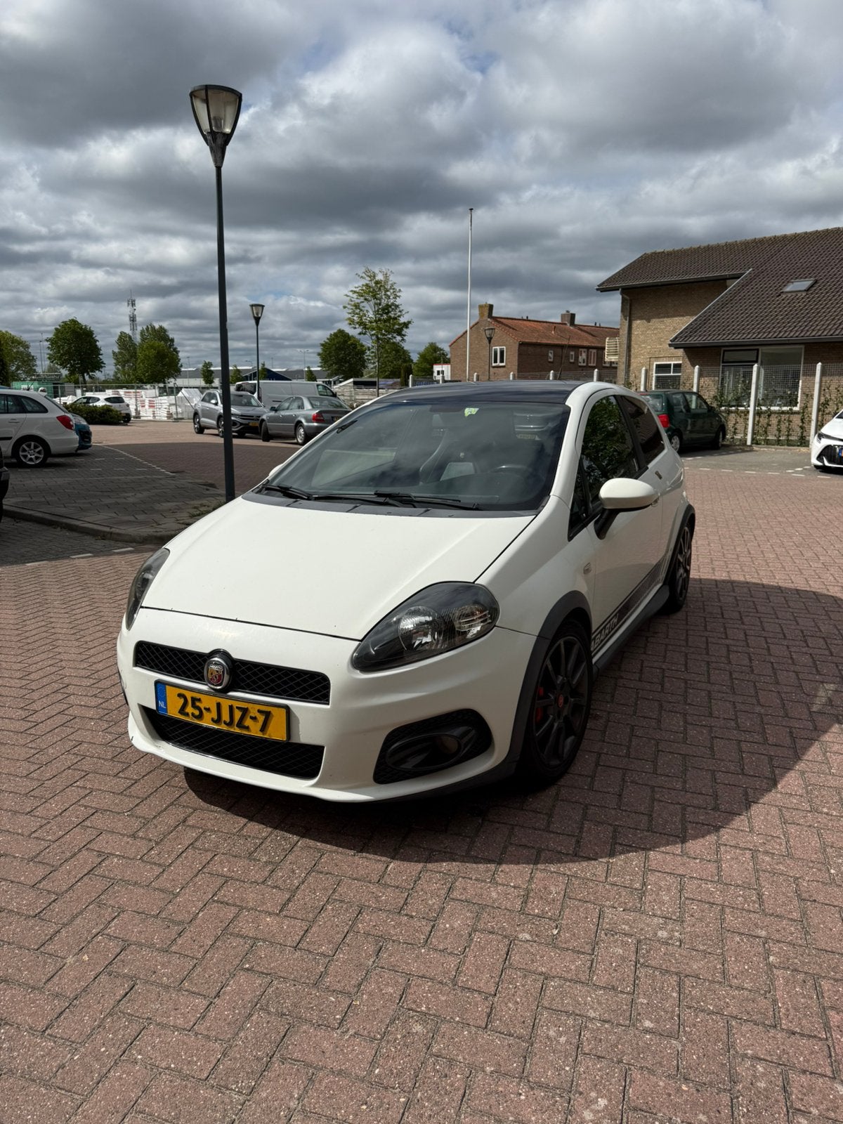 Abarth Grande Punto, leren bekleding, Voorwielaandrijving, 4 cilinders, 0 kg, Wit