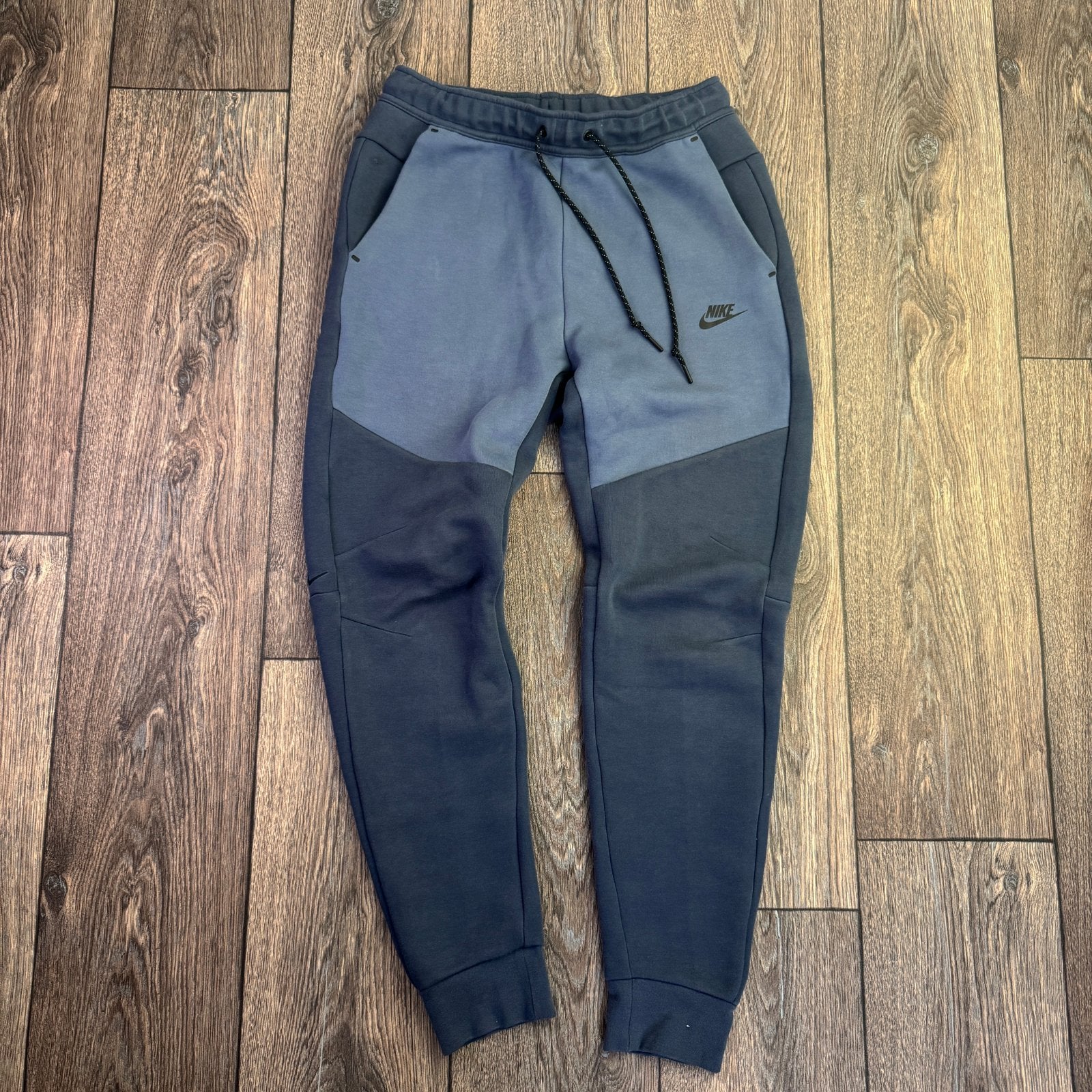 Nike Tech Fleece Broek 2024 | Maat M | Navy Blauw | Q066, Kleding | Heren, Ophalen of Verzenden, Zo goed als nieuw, Algemeen, Maat 48/50 (M)