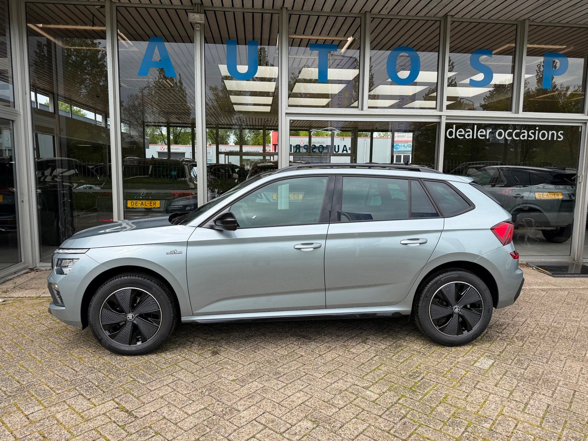 Skoda Kamiq 1.5 TSI Monte Carlo150PK PANO , ELEKTRISCHE ACHT, Auto's, Stof, Zwart, 150 pk, Origineel Nederlands
