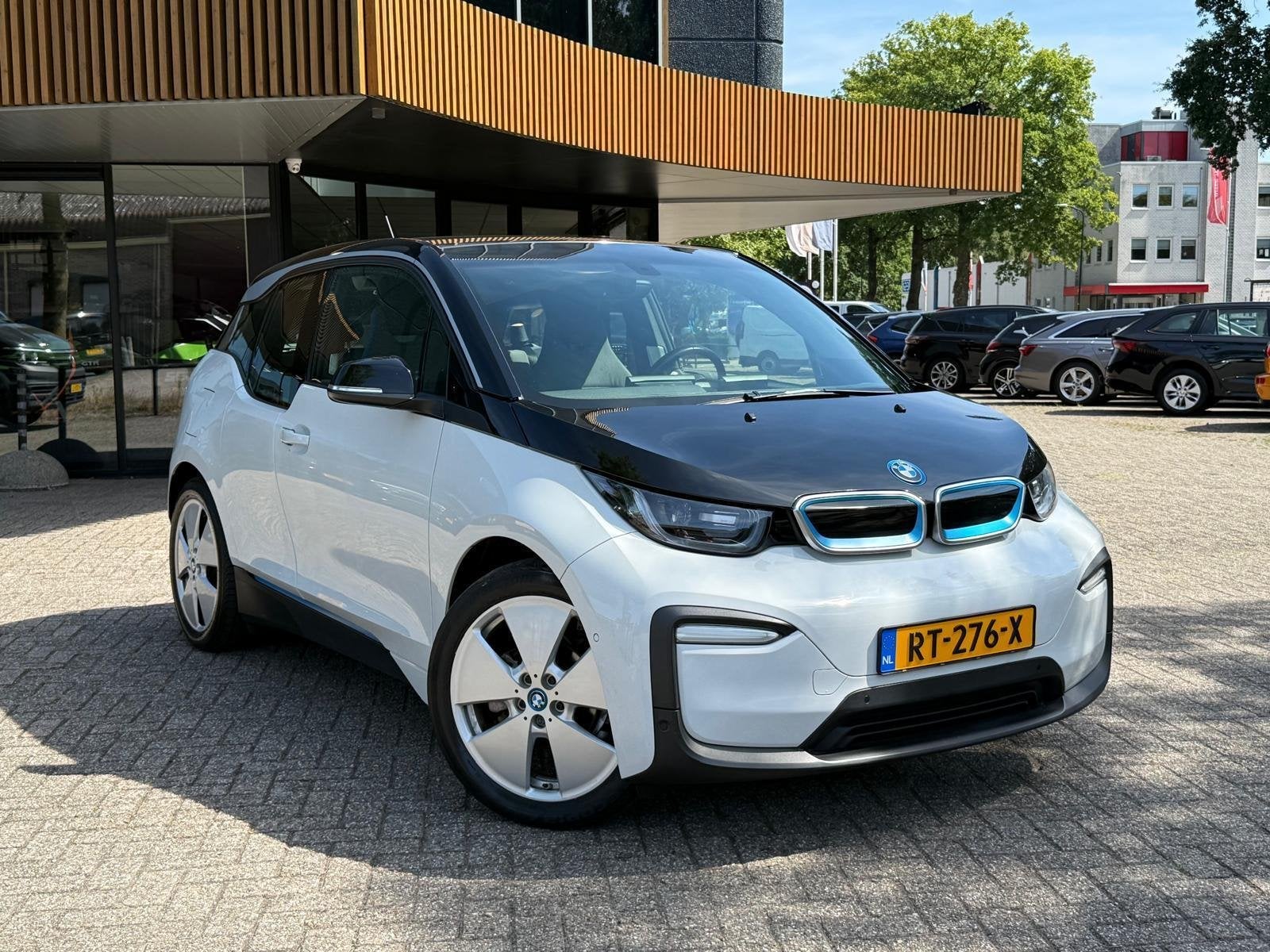 BMW i3 Basis iPerformance 94Ah 33 kWh, Auto's, Automaat, Achterwielaandrijving, Gebruikt, 300 km