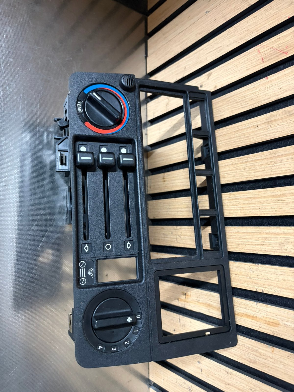 bmw e30 kachel bedienings paneel, Ophalen