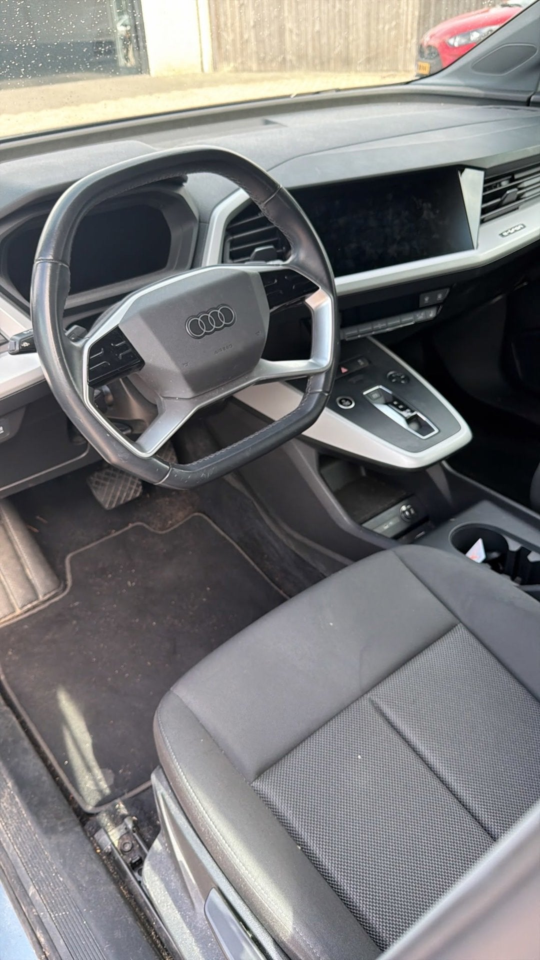 Audi Q4 e-tron 40 Launch edition 77 kWh | Automaat | Navigat, Auto's, Dealer onderhouden, Gebruikt, 520 km, Blauw