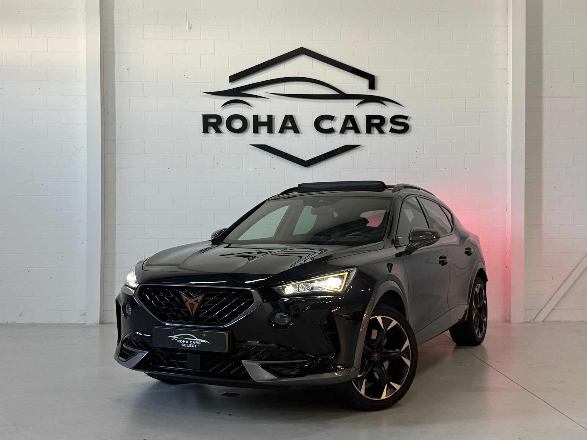Cupra FORMENTOR 2.0 TSI 4DRIVE*FULL OPTION*Stoel/stuurverwar, Auto's, Cupra, 4 cilinders, Zwart, Vierwielaandrijving, 1544 kg