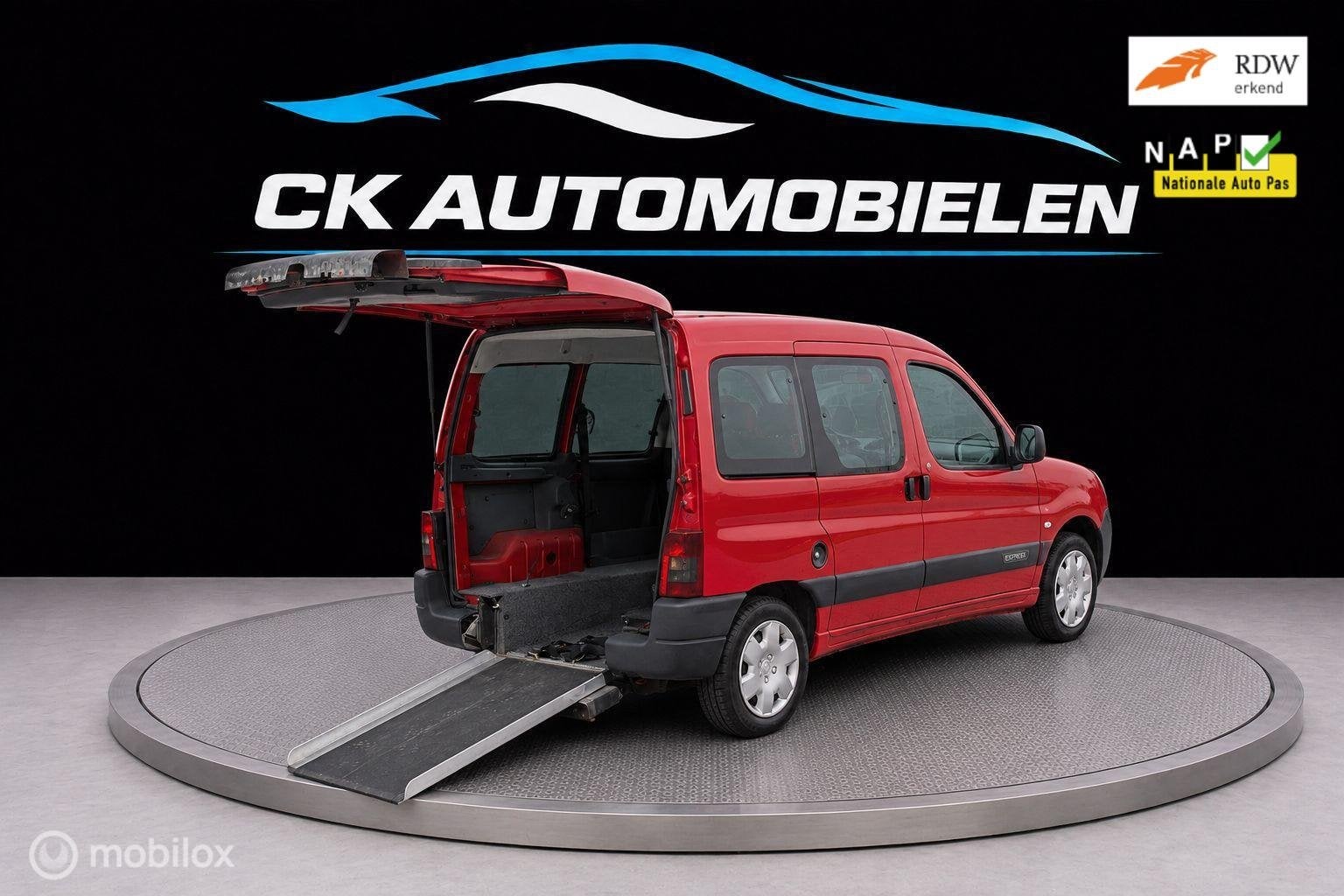 Citroen Berlingo 1.4 rolstoelauto 152296 km, Auto's, Stof, 4 cilinders, Metallic lak, 14 km/l