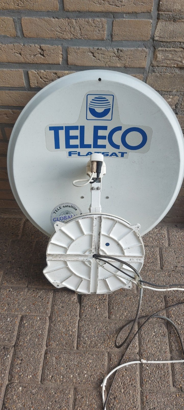 Teleco Flatsat schotelantenne met ontvanger en accessoires, Ophalen of Verzenden, Gebruikt, (Schotel)antenne, Overige merken
