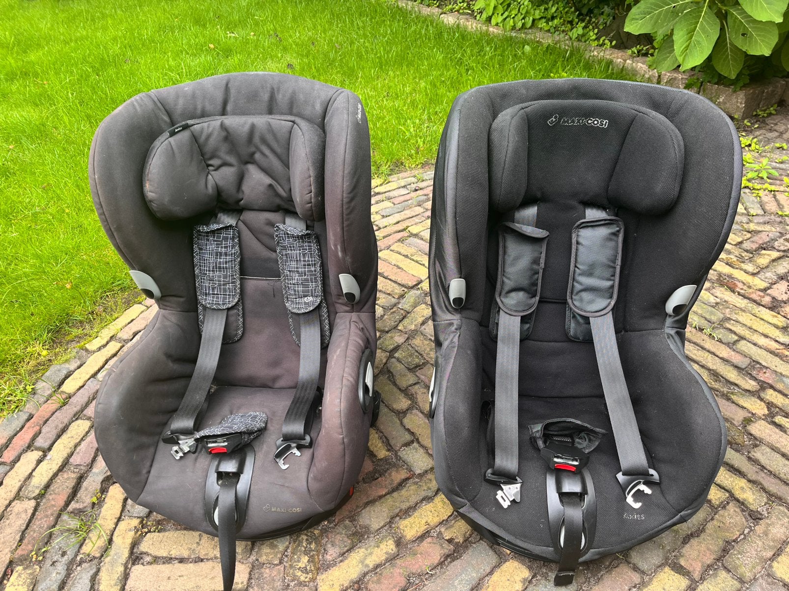 2x Maxi-Cosi Axiss autostoelen draaibaar 9–18 kg, 9 mnd - 4j, Ophalen, 9 t/m 18 kg, Slaapstand, Maxi-Cosi