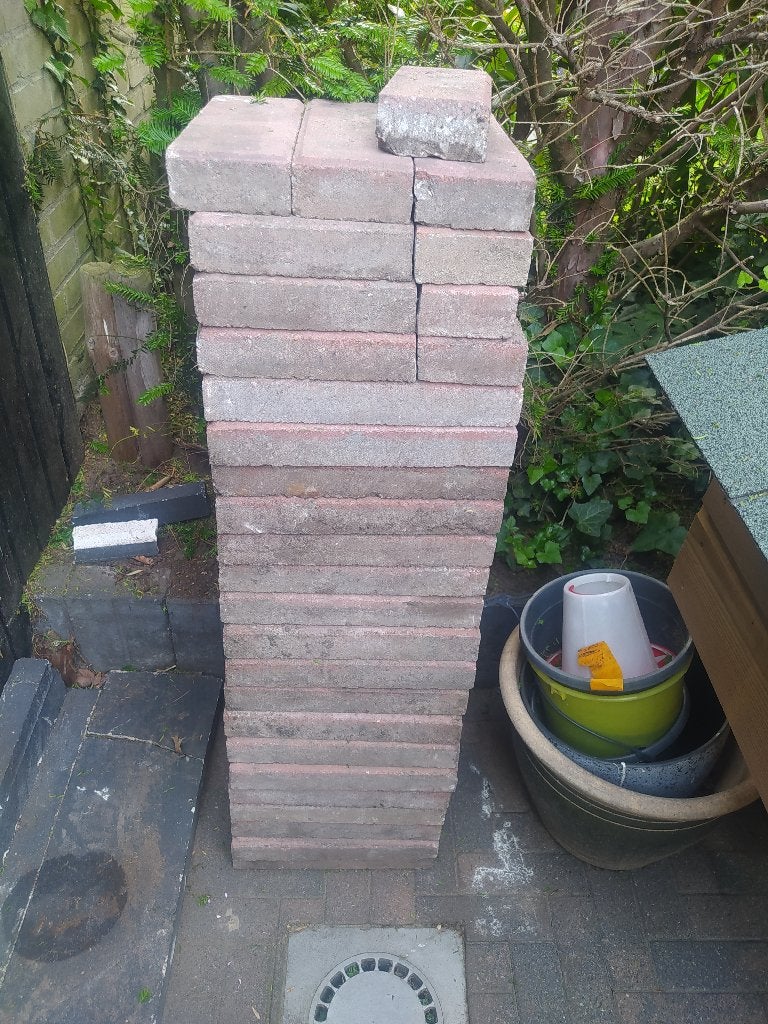 Gratis tegels 30x30 rood 4.5 cm dik 2 vierkante meter, Ophalen, Gebruikt, Minder dan 5 m², Beton