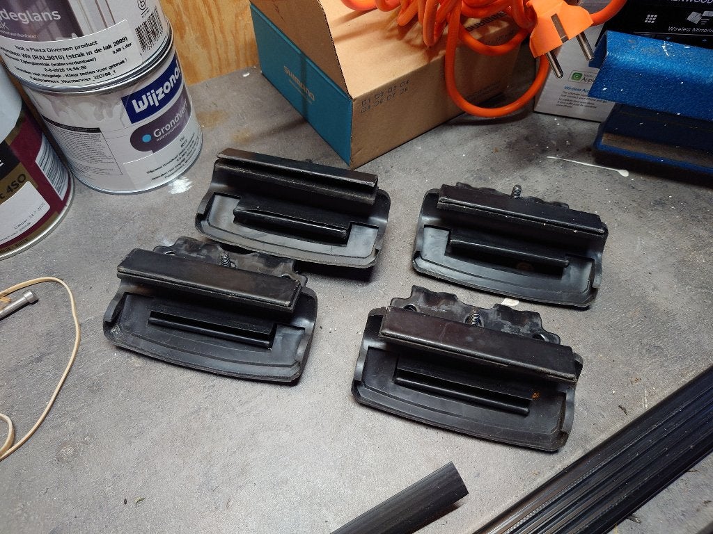 Thule 4011 flushrail kit, Ophalen of Verzenden, Gebruikt