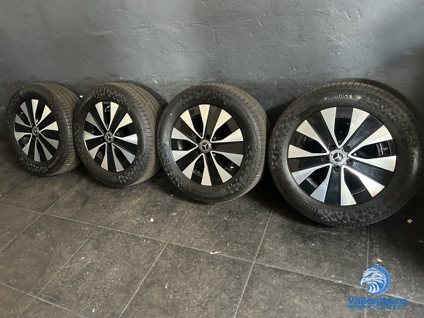 7mm! Originele Mercedes W447 EQV TPMS 17 inch zwarte velgen