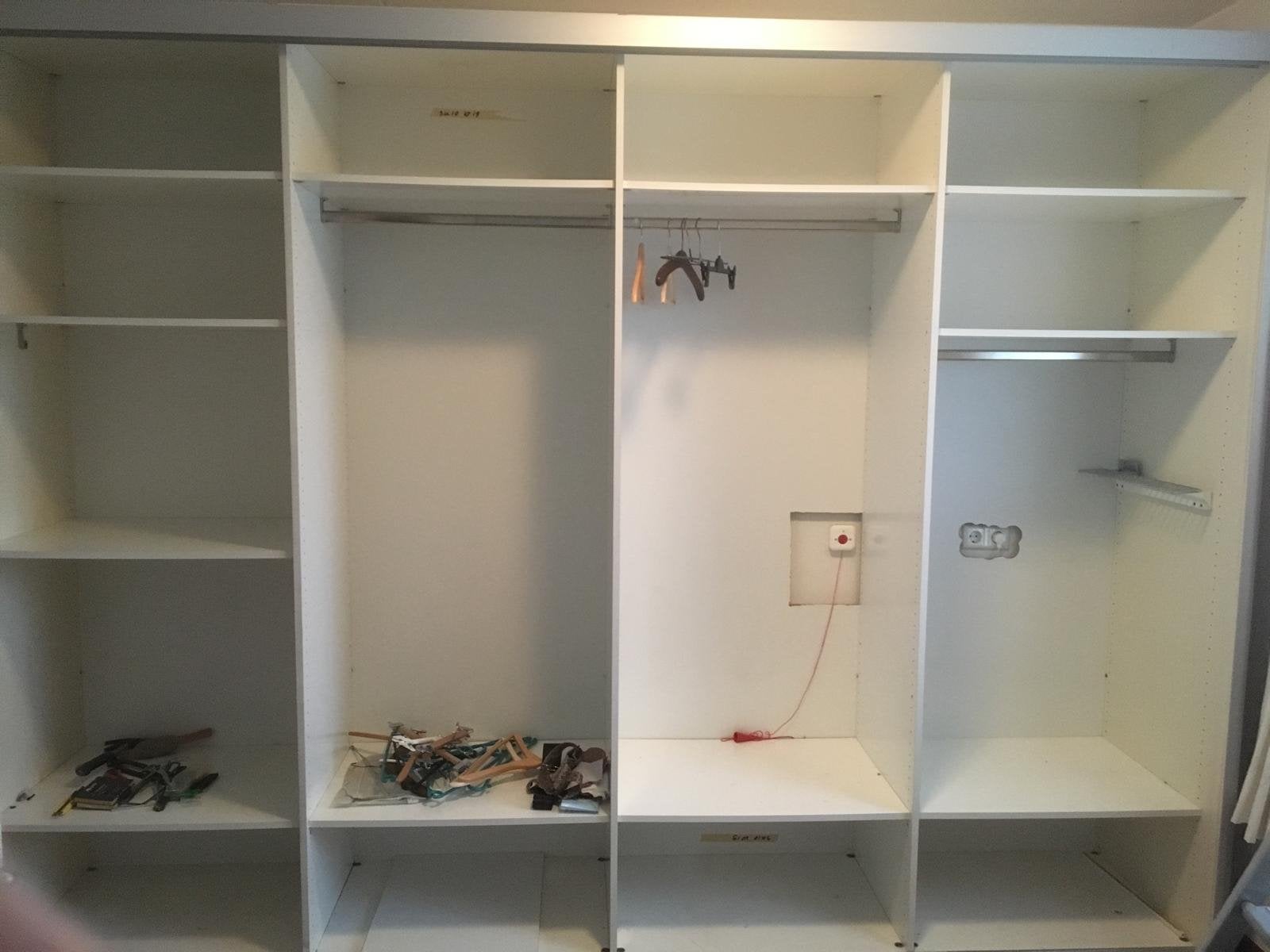 GRATIS Degelijke kledingkast - 400x240x73 cm, Ophalen, Met plank(en), Gebruikt, 200 cm of meer