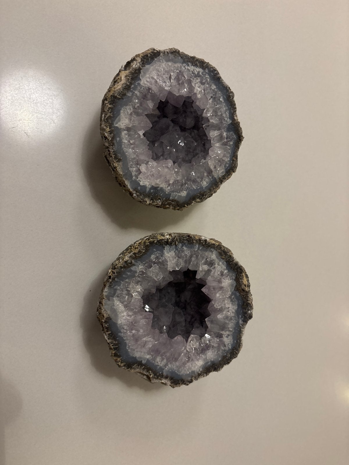 Amethist Geode - Set van 2, Sieraden, Tassen en Uiterlijk, Edelstenen, Ophalen of Verzenden, Zo goed als nieuw