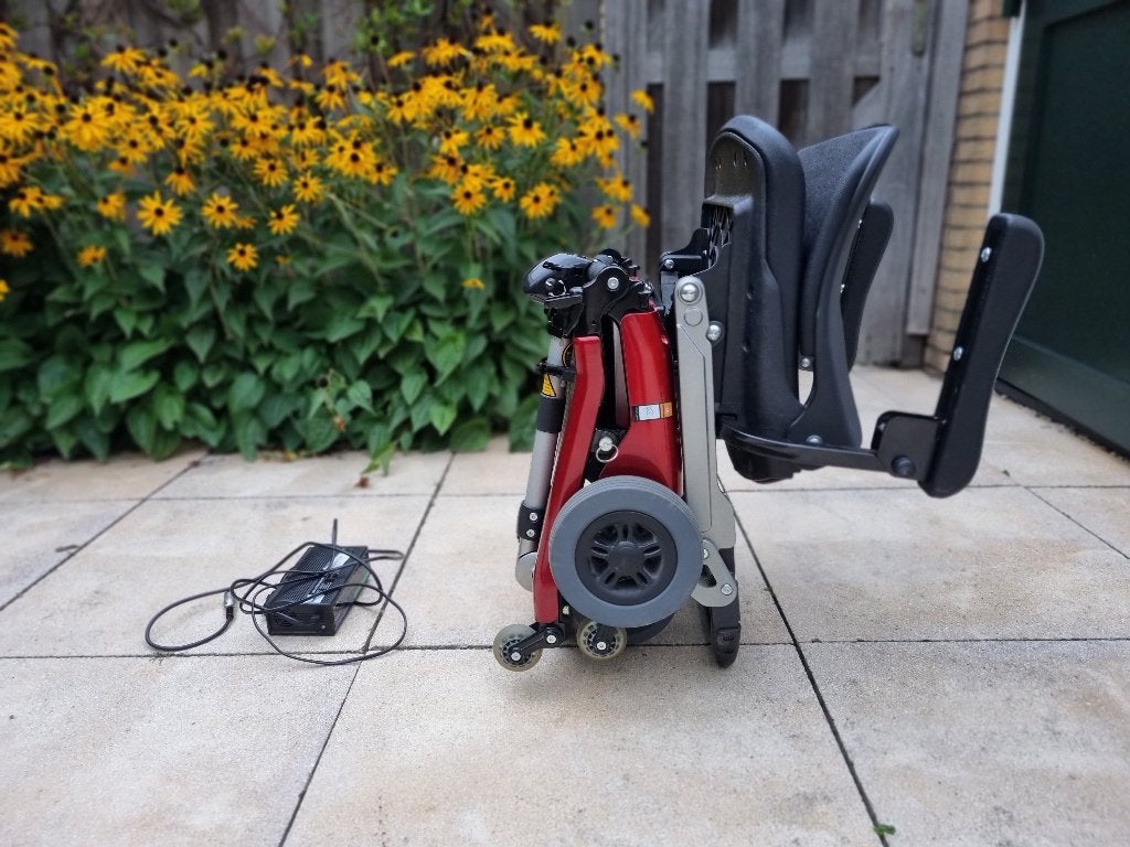 Scootmobiel opvouwbaar Luggie Super plus met armleuningen, Diversen, Brommobielen en Scootmobielen, 10 km/u of minder, Gebruikt