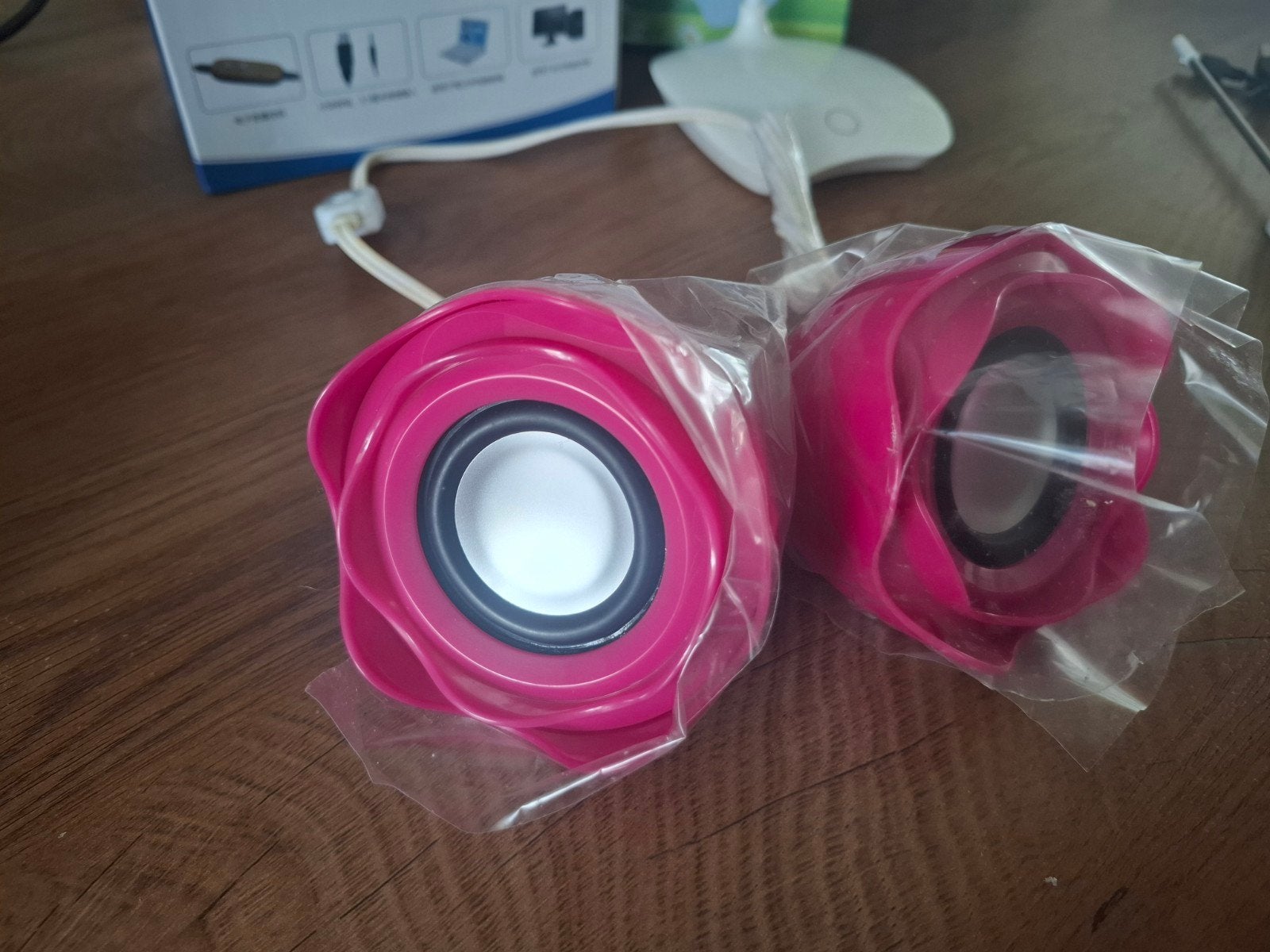Roze USB Mini Luidsprekers - Compact en Draagbaar, Computers en Software, Ophalen of Verzenden, Nieuw, Audiokanaal 2, Onbekend