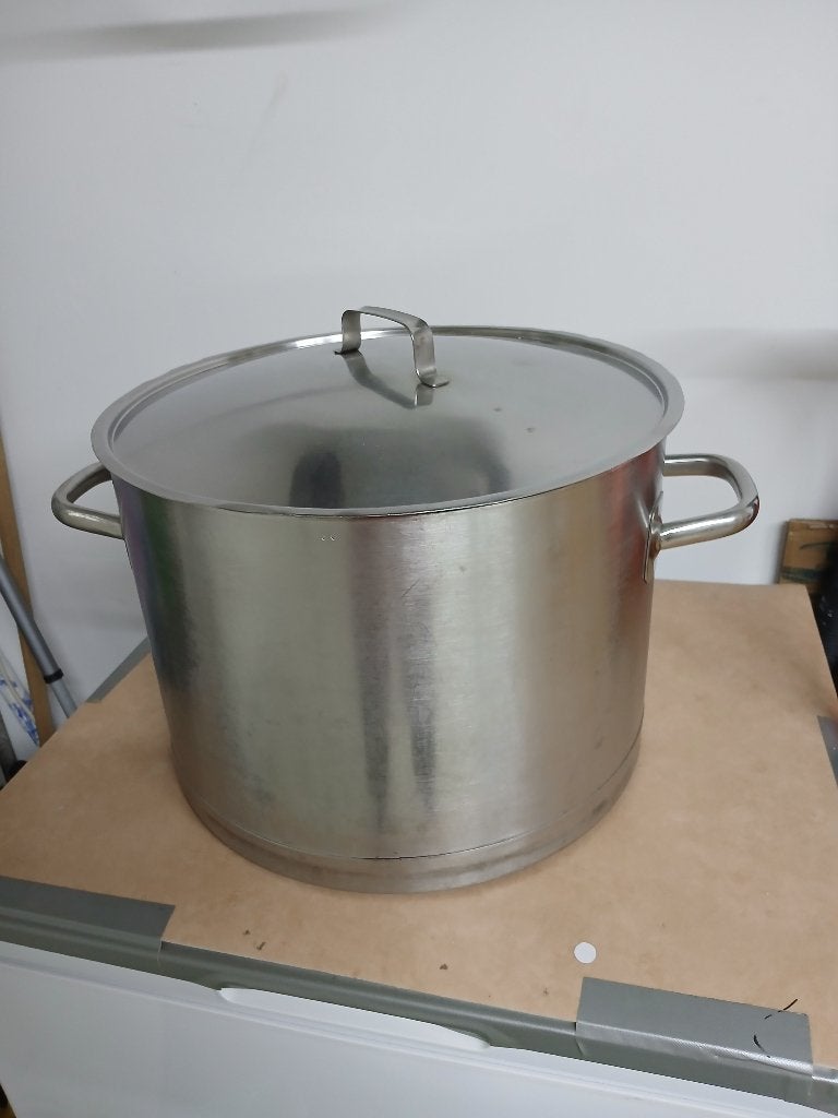 Grote rvs pan 38 x 28 cm 30 liter, Ophalen, Gebruikt, Met deksel, Rvs