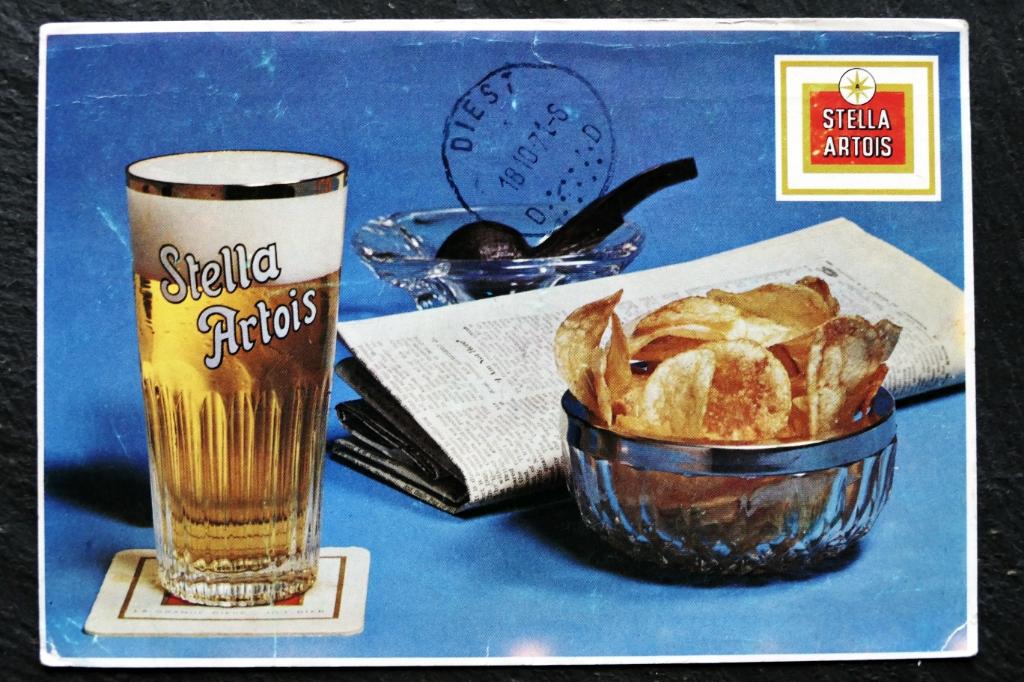 Reclame Stella Artois bier, 1971, pijp, krant, chips, Leuven, Verzamelen, Ansichtkaarten | Themakaarten, Verzenden, 1960 tot 1980