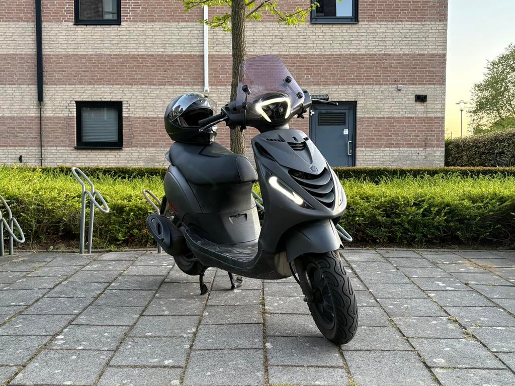 Piaggio Zip 50cc 4 takt, Fietsen en Brommers, Scooters | Piaggio, Gebruikt, Zip, Maximaal 45 km/u, Benzine, Ophalen