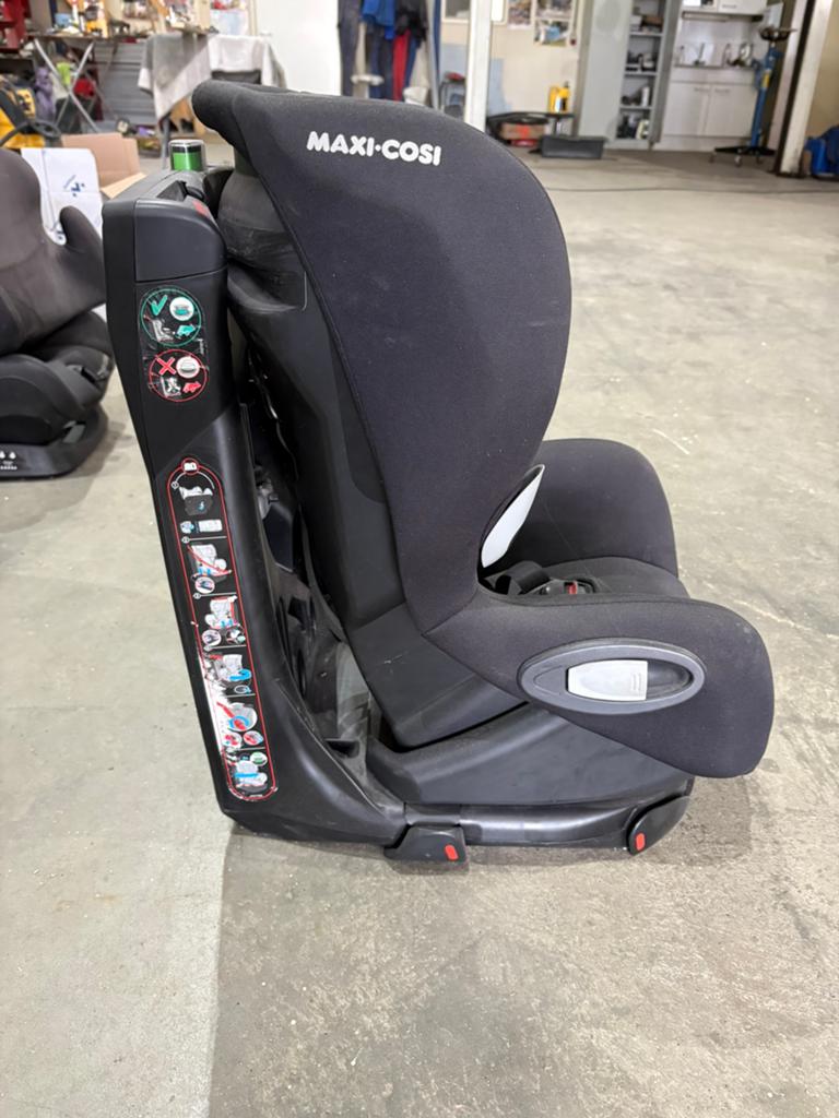 Maxi cosi autostoel draaibaar, Autogordel, 9 t/m 18 kg, Ophalen of Verzenden, Zo goed als nieuw
