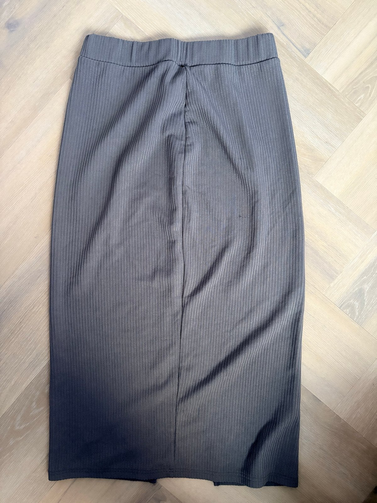 Shein geribbelde midi rok met split, maat L, Kleding | Dames, Verzenden, Maat 42/44 (L), Zo goed als nieuw, Grijs