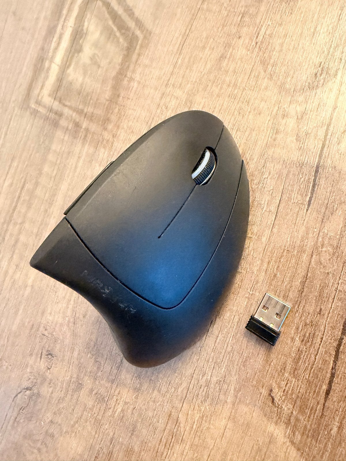 Gratis Maxter Ergonomische Draadloze Muis, Rechtshandig, Muis, Gebruikt, Ergonomisch