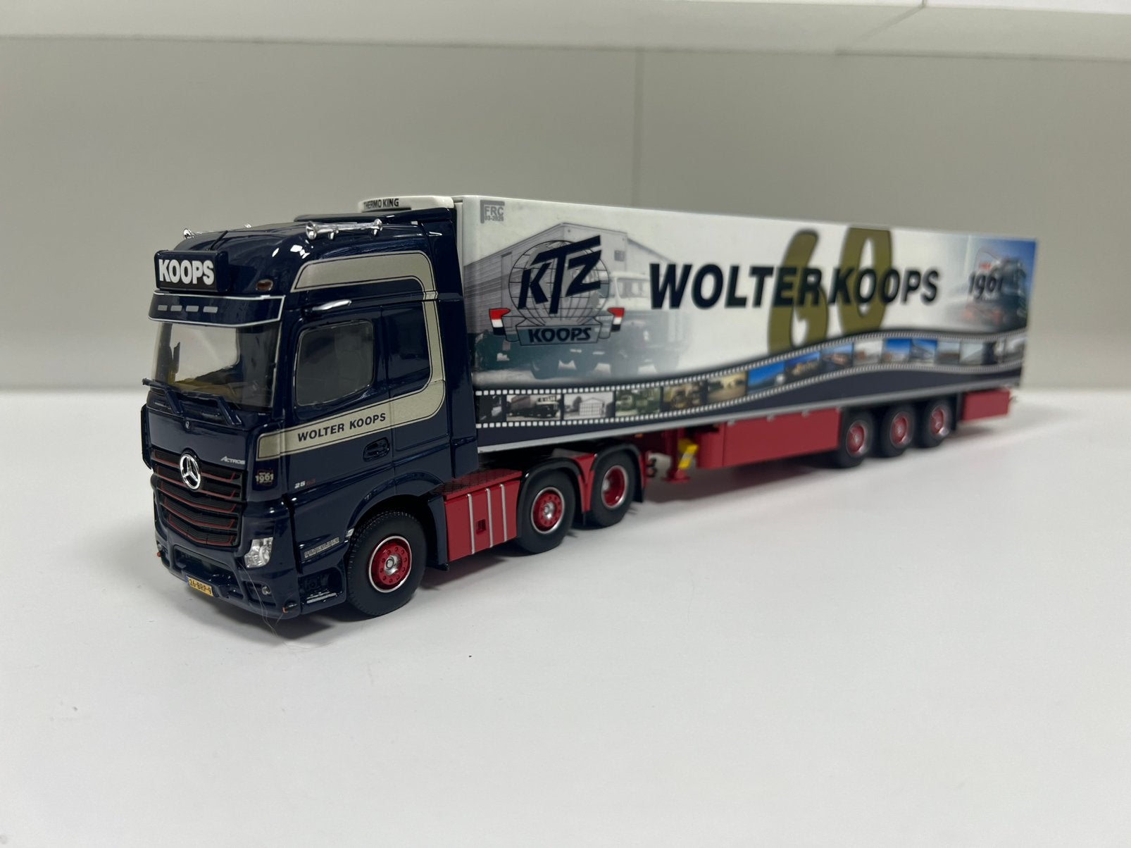 Tekno Mercedes Wolter Koops, Hobby en Vrije tijd, Modelauto's | 1:50, Ophalen of Verzenden, Zo goed als nieuw, Bus of Vrachtwagen