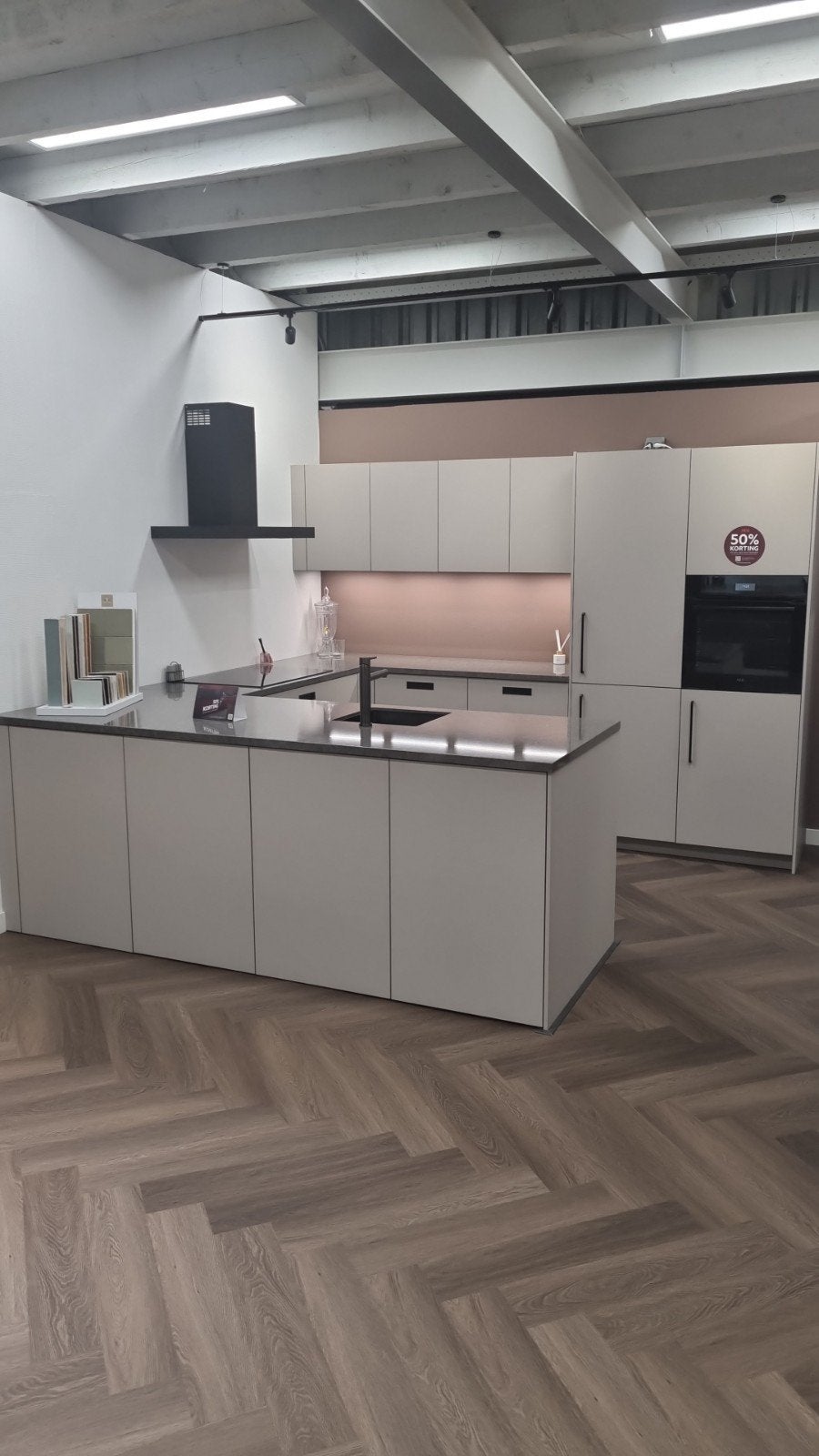 Showroom Keukens spotprijzen, Huis en Inrichting, Keuken | Complete keukens, Ophalen, Nieuw, Overige typen