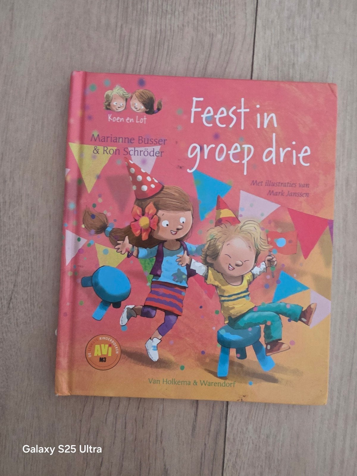 Koen en Lot: Feest in groep drie - Kinderboek, Ophalen of Verzenden, Gelezen, Marianne Busser & Ron Schröder, Fictie algemeen