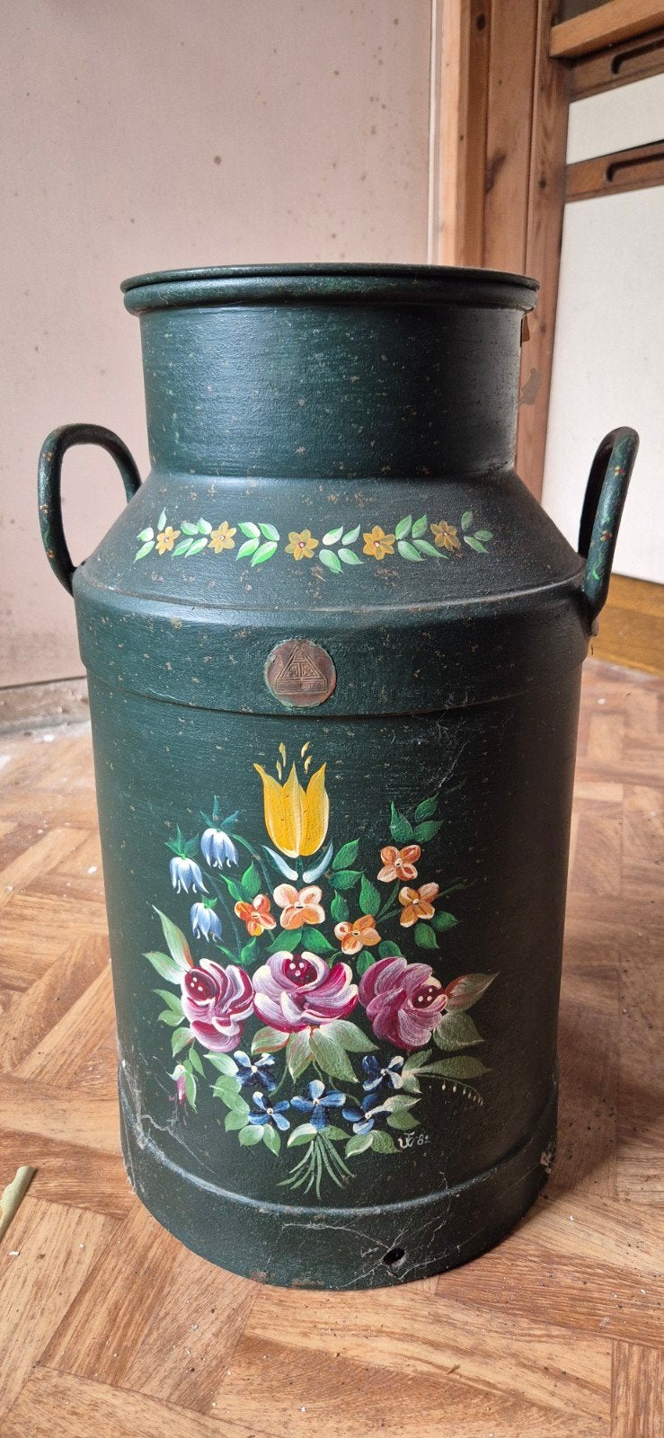Decoratieve melkbus met handgeschilderde bloemen, Ophalen