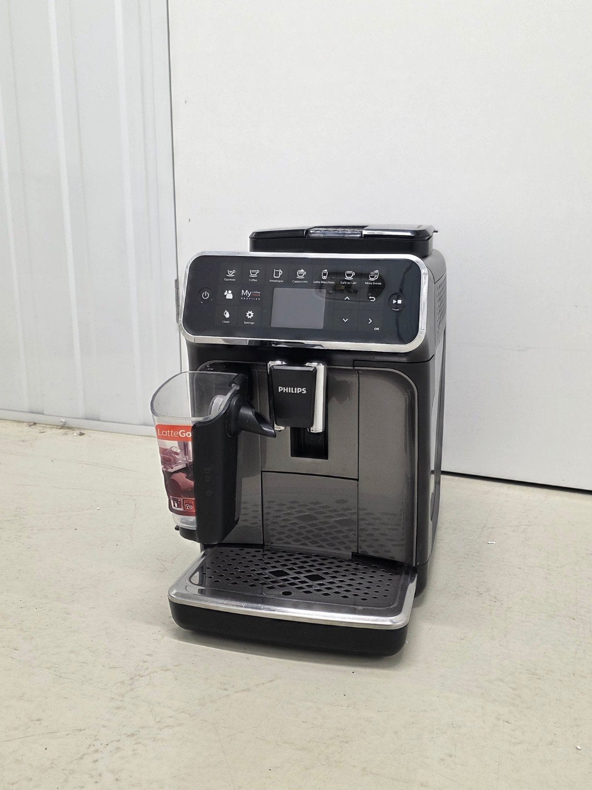 Philips EP4349/70 4300 Series LatteGo espressomachine, Witgoed en Apparatuur, Koffiezetapparaten, High Tech Campus 5, 5656 AE Eindhoven, Nederland