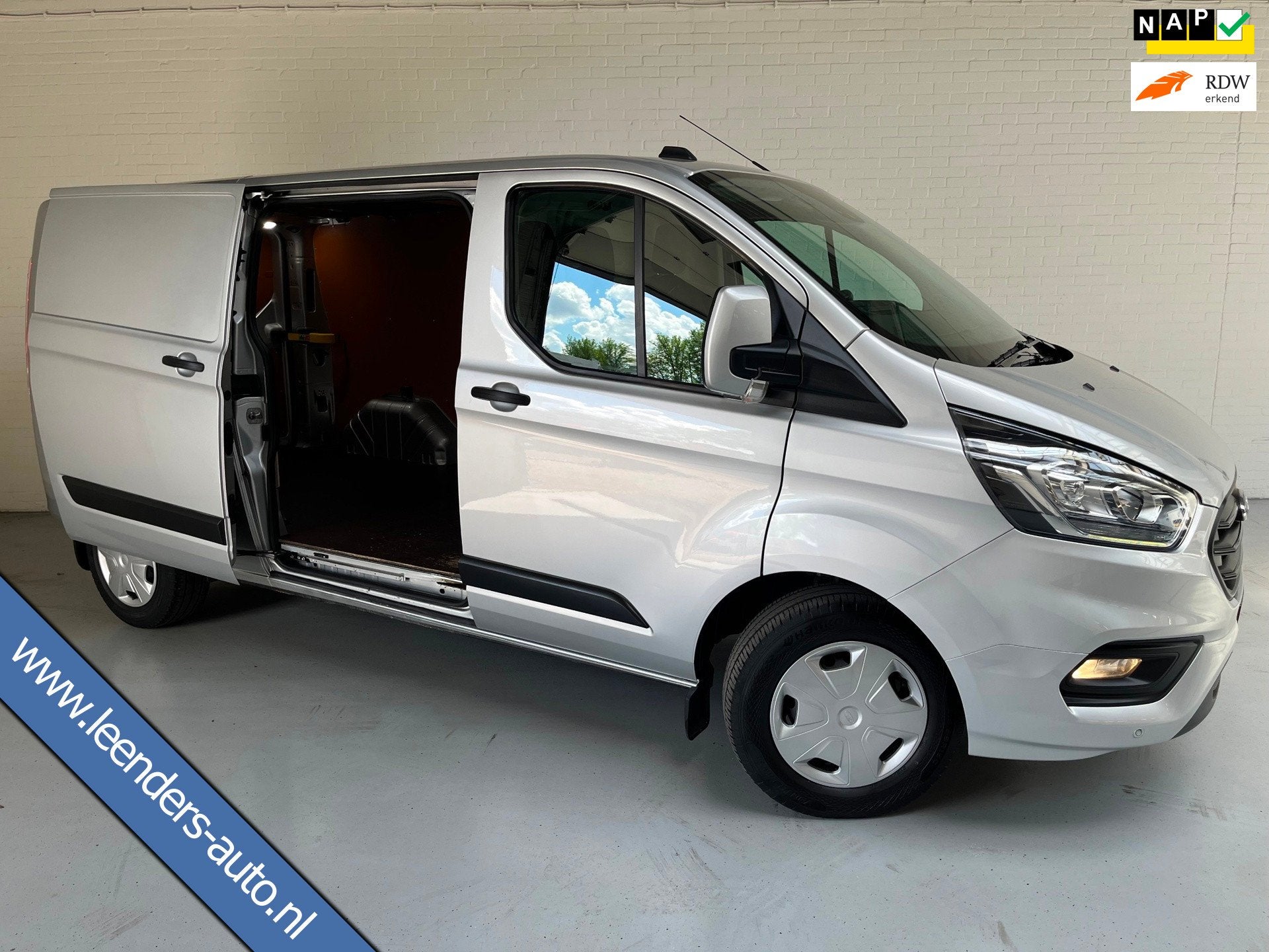 Ford Transit Custom Automaat 300 2.0 TDCI 130pk L2H1 Limited, Stof, 4 cilinders, Met garantie (alle), Bedrijf