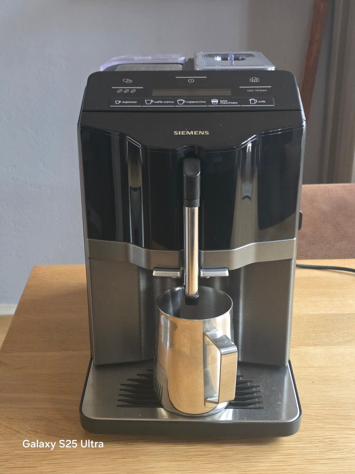 Siemens EQ.400 Volautomatische Espressomachine, Ophalen, Zo goed als nieuw, Espresso apparaat, Koffiebonen