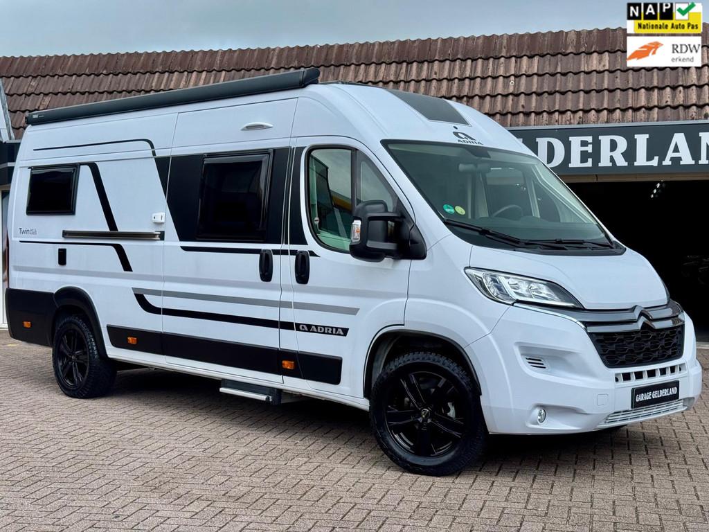 Adria TWIN 640 SL | CamperNavi! | Luifel | Horre | Camera |, Caravans en Kamperen, Campers, Buscamper of Camperbus, Bedrijf, Navigatie