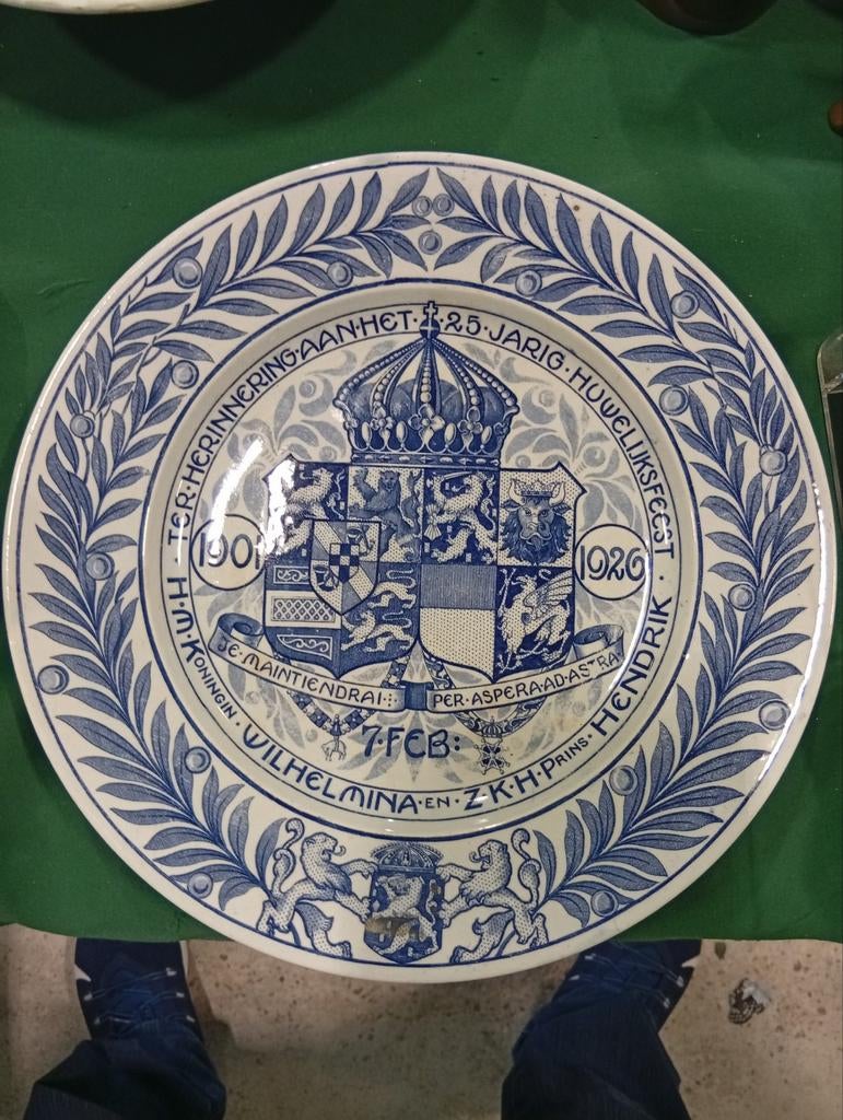 Herdenkingsbord 25-jarig huwelijk Wilhelmina en Hendrik 1926, Antiek en Kunst, Antiek | Porselein, Ophalen of Verzenden