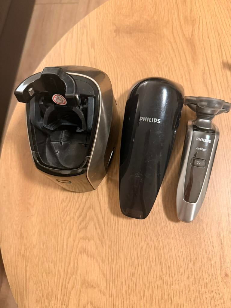 Philips scheerapparaat+ trimmer+ neus trimme –snelle verkoop, Ophalen of Verzenden, Scheren en Epileren