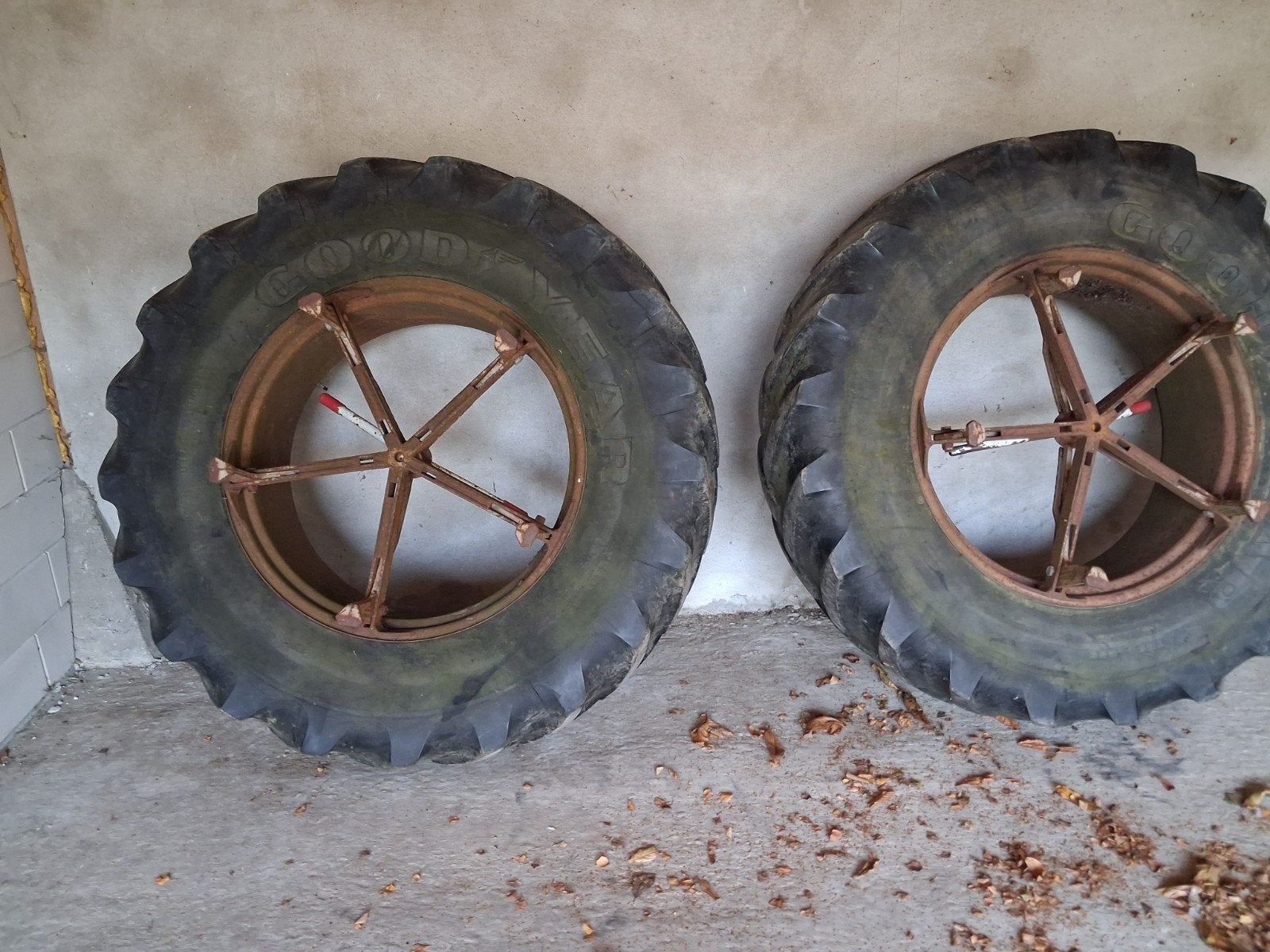goodyear 18 4 34 dubbele lucht banden met goed profiel, Ophalen, Gebruikt