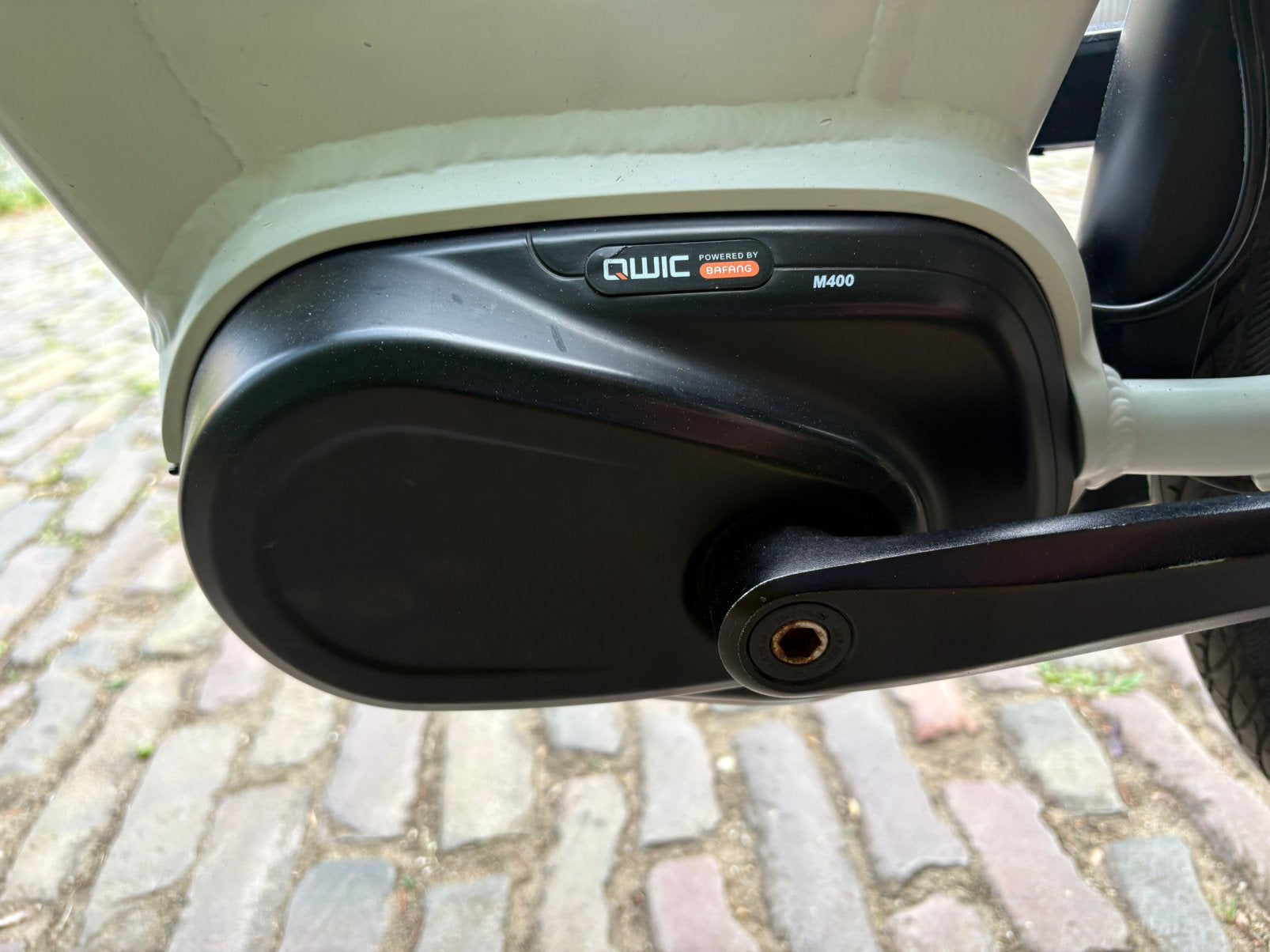 QWIC Premium Wit Middenmotor Met Nieuwe Accu 2 Jaar Garantie, Ophalen, Qwic, Zo goed als nieuw, 47 tot 51 cm