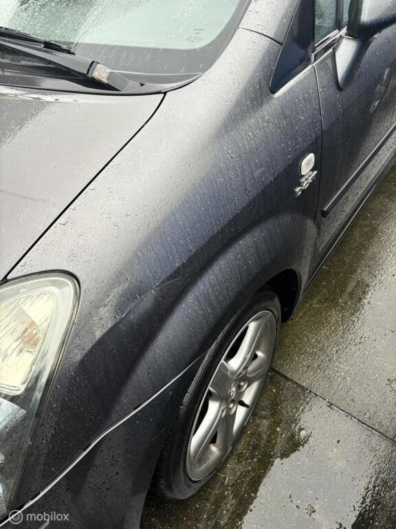 Linker voorscherm l links Toyota Corolla Verso