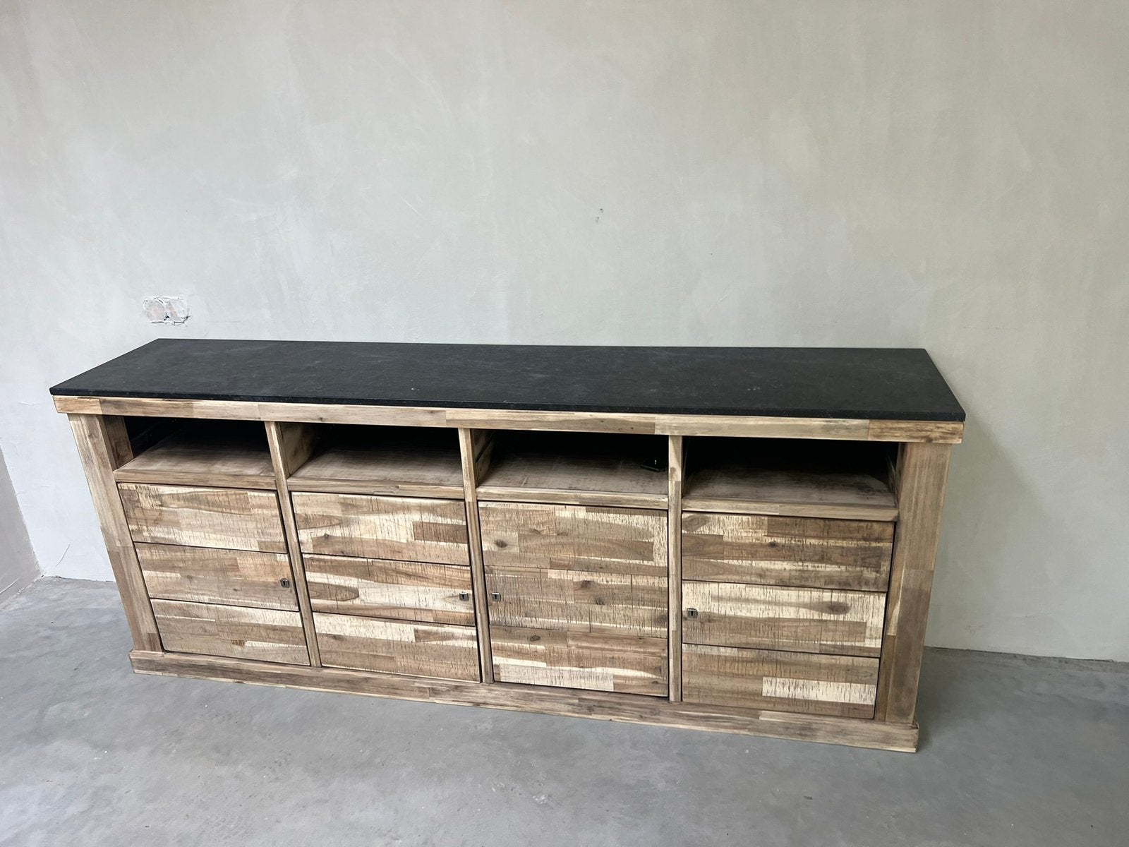 220cm houten dressoir met marmer blad! Lees verder!, Huis en Inrichting, Ophalen of Verzenden, Zo goed als nieuw, 25 tot 50 cm