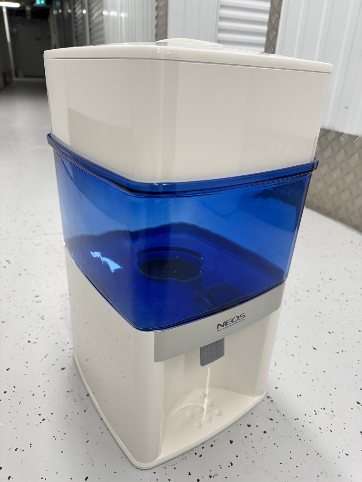 NEOS Waterfilter & Magnetiseerder - Schoon & Gezond Water, Ophalen, Zo goed als nieuw