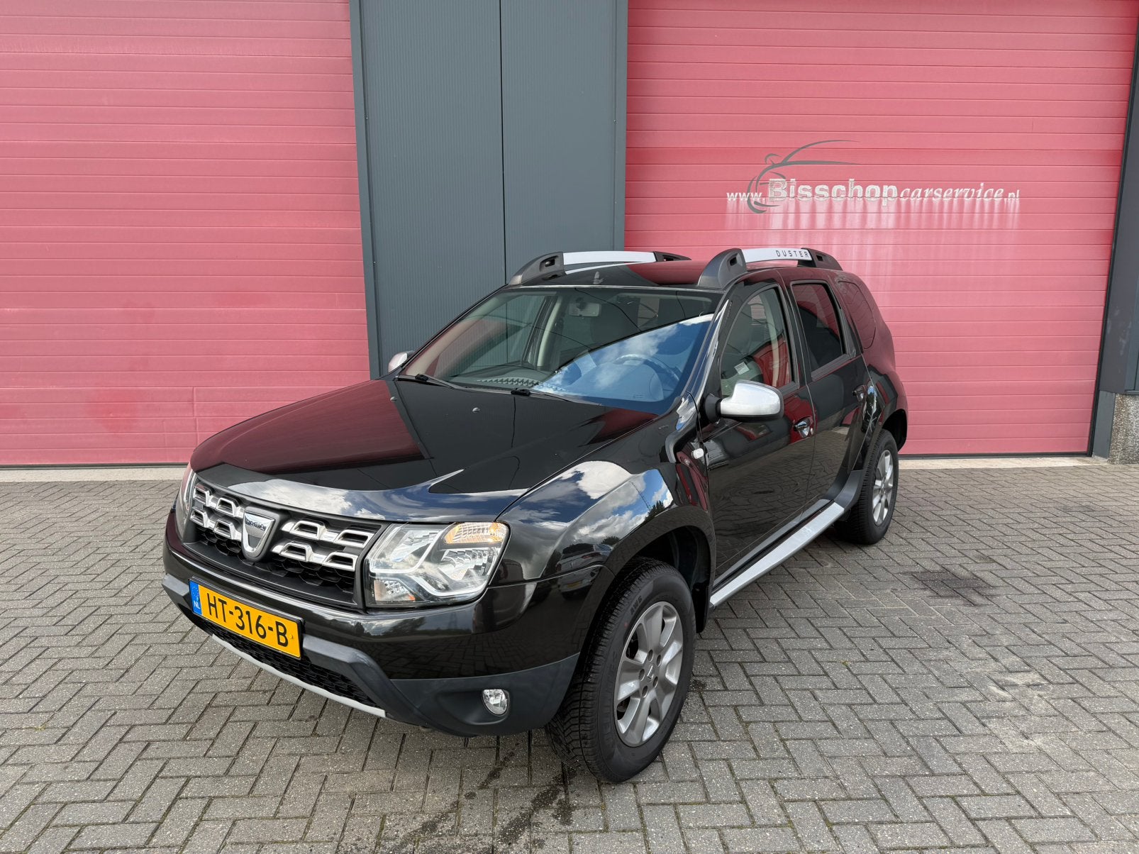 Dacia Duster 1.2 TCE 125 4X2 2016 Zwart 86569 km, Auto's, Voorwielaandrijving, 125 pk, 4 cilinders, Duster