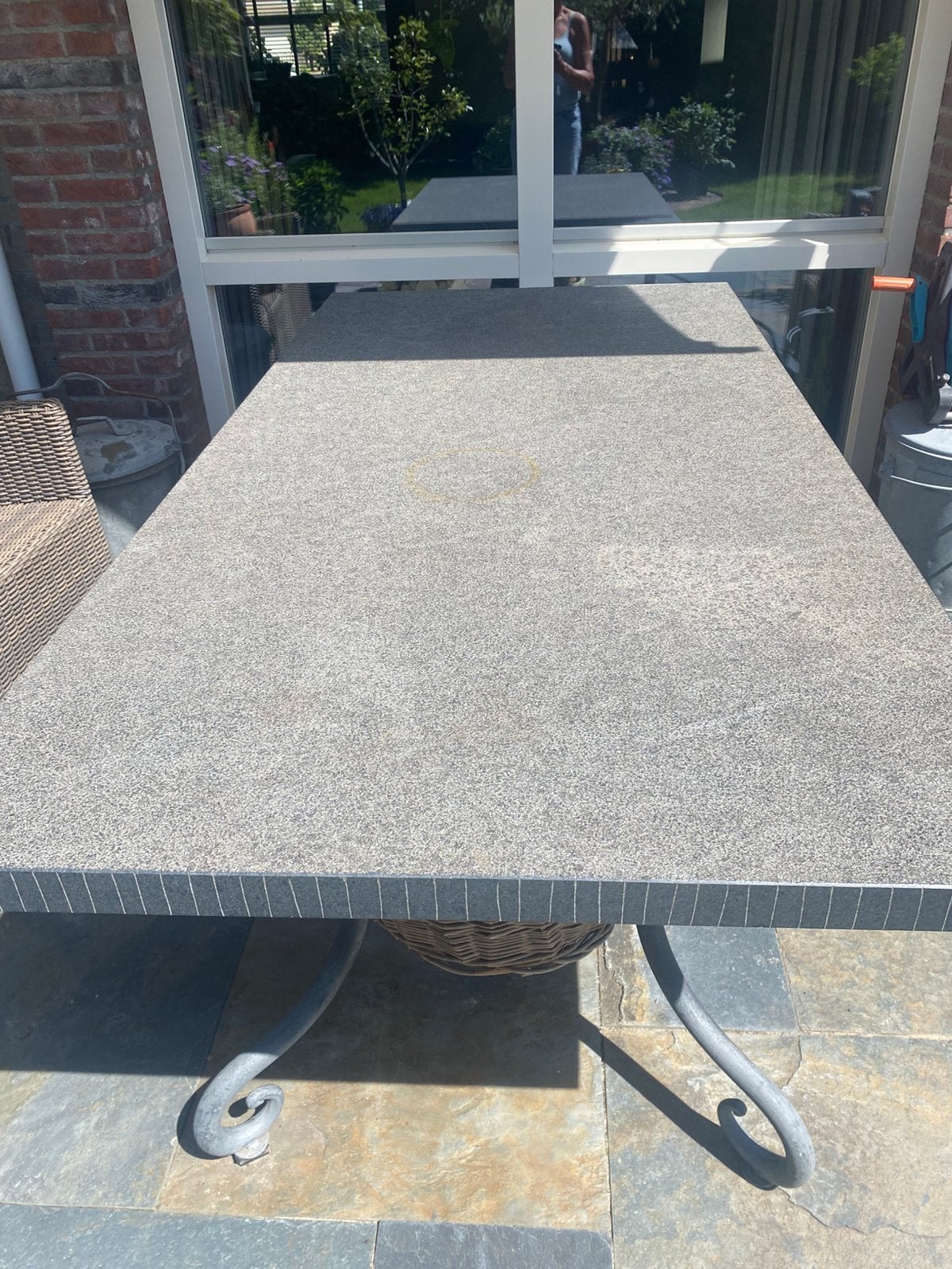 Prachtige natuurstenen tuintafel (graniet ) blad van 5cm dik, Tuin en Terras, Tuintafels, Ophalen, Zo goed als nieuw, Rechthoekig