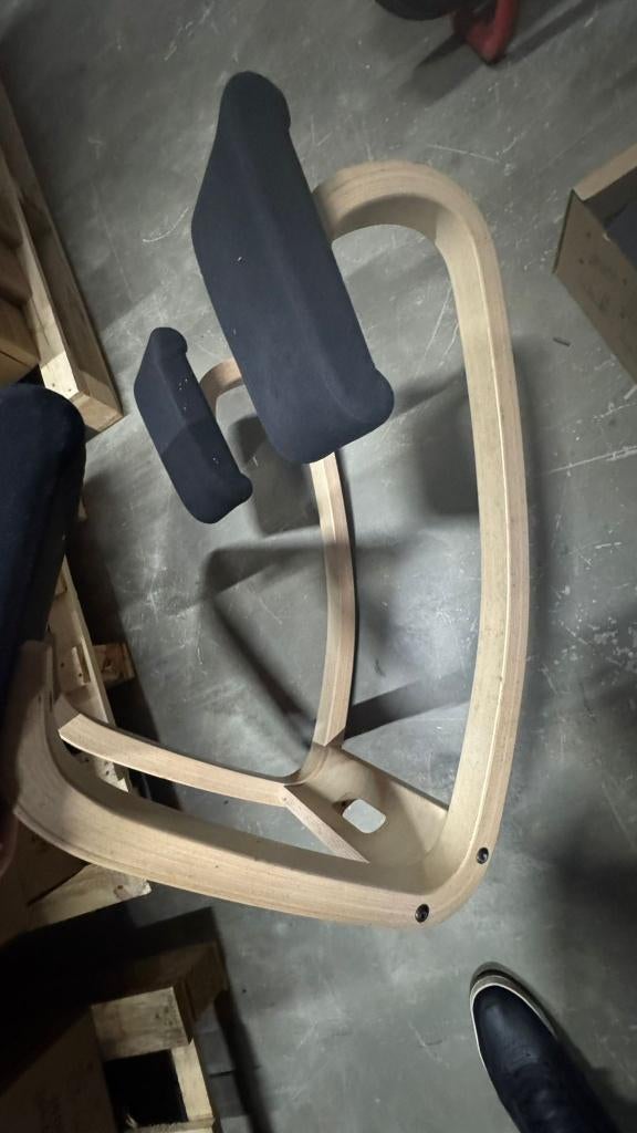 Variere ergonomische stoel, Huis en Inrichting, Bureaustoelen, Ophalen, Zwart, Zo goed als nieuw, Bureaukruk