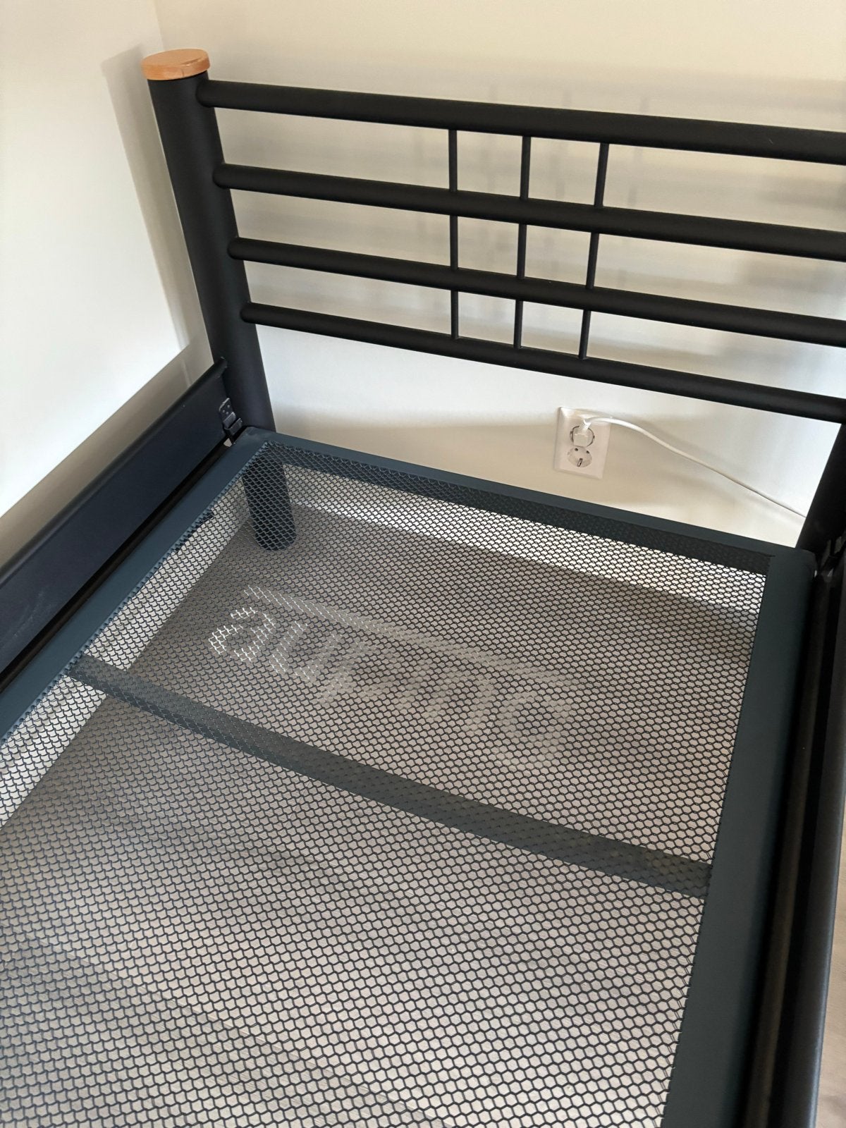 Auping eenpersoons bed, zwart, 90  bij 210 cm, Ophalen, Gebruikt, 90 cm, Eenpersoons
