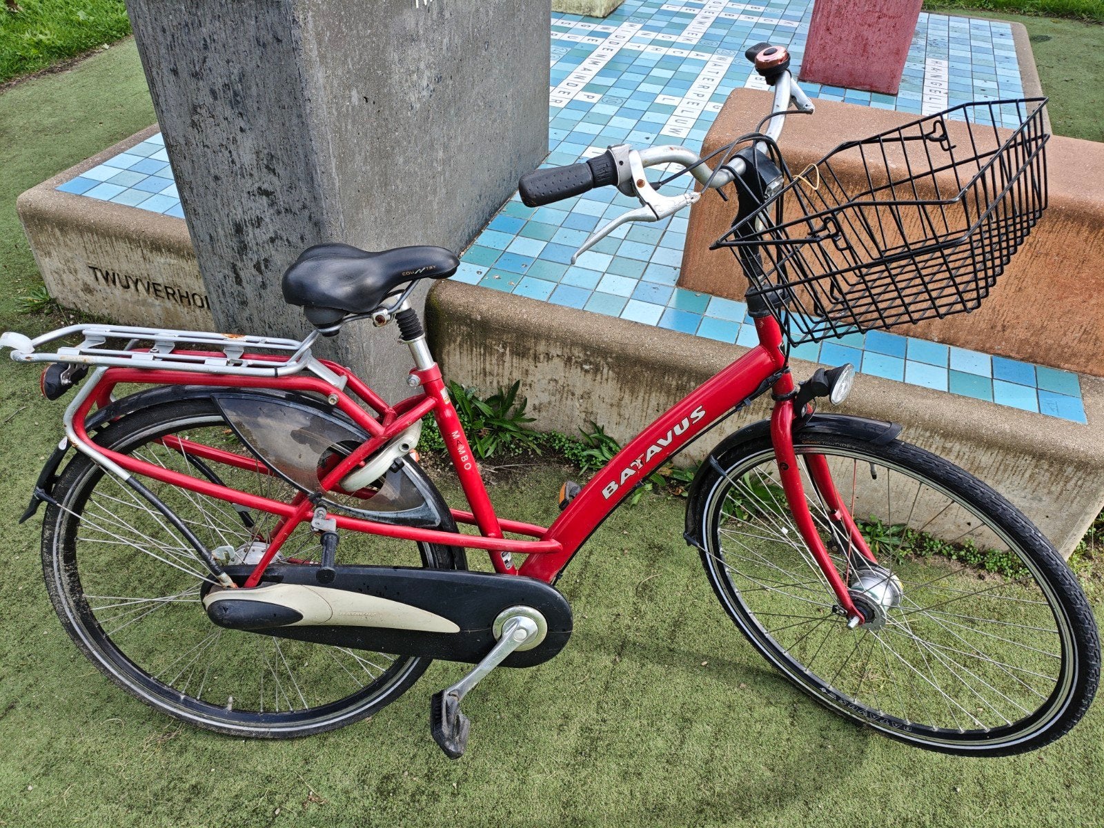 Batavus Mambo fiets - Rode stadsfiets met mand, Fietsen en Brommers, Ophalen, Gebruikt, Velgrem, Versnellingen