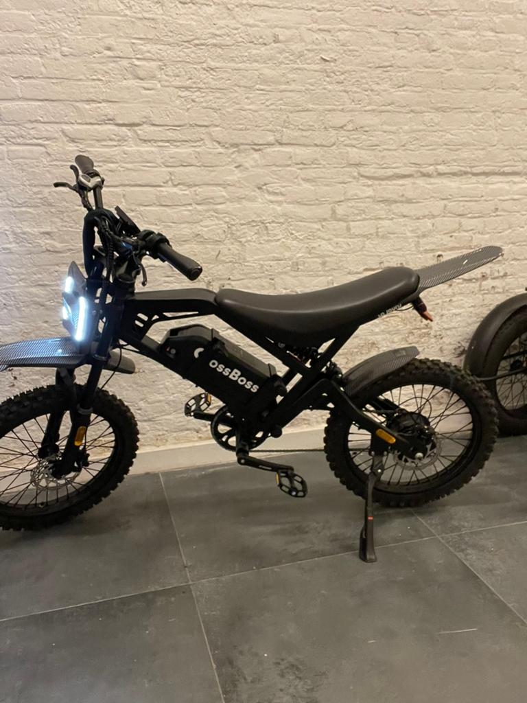 V20 Cross Black Special Edition, 59 cm of meer, Ophalen, Zo goed als nieuw, Overige merken