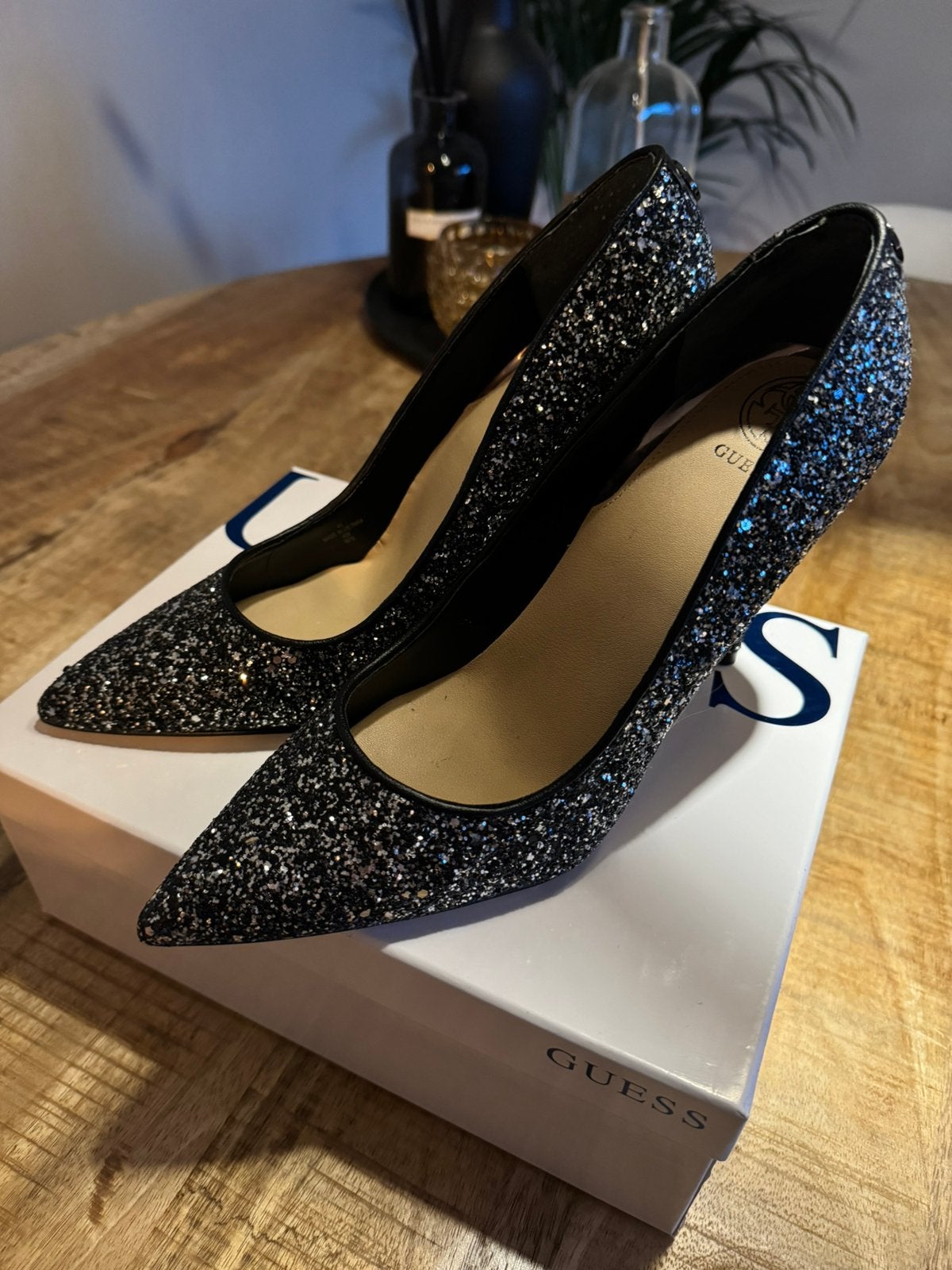 Guess Pumps, Pumps, Zwart, Ophalen of Verzenden, Zo goed als nieuw