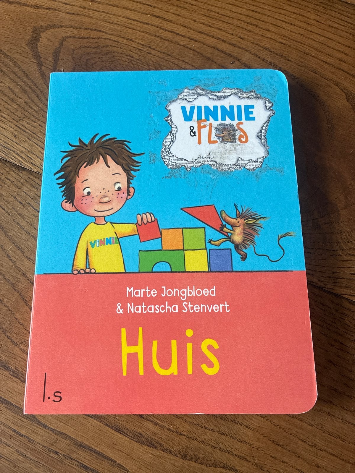 Vinnie & Flos: Huis - Marte Jongbloed & Natascha Stenvert, Boeken, Ophalen of Verzenden, Zo goed als nieuw, 2 tot 3 jaar