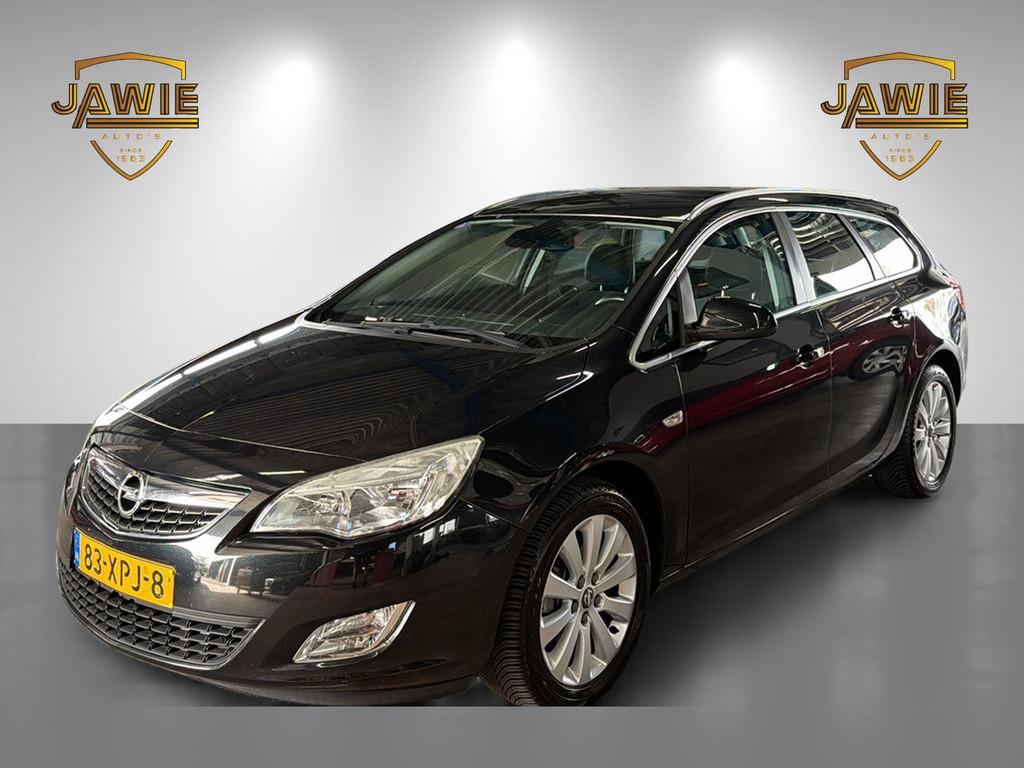 Opel Astra Sports Tourer 1.6 Turbo Cosmo 83-XPJ-8 (bj 2012), Voorwielaandrijving, Euro 5, Gebruikt, Zwart