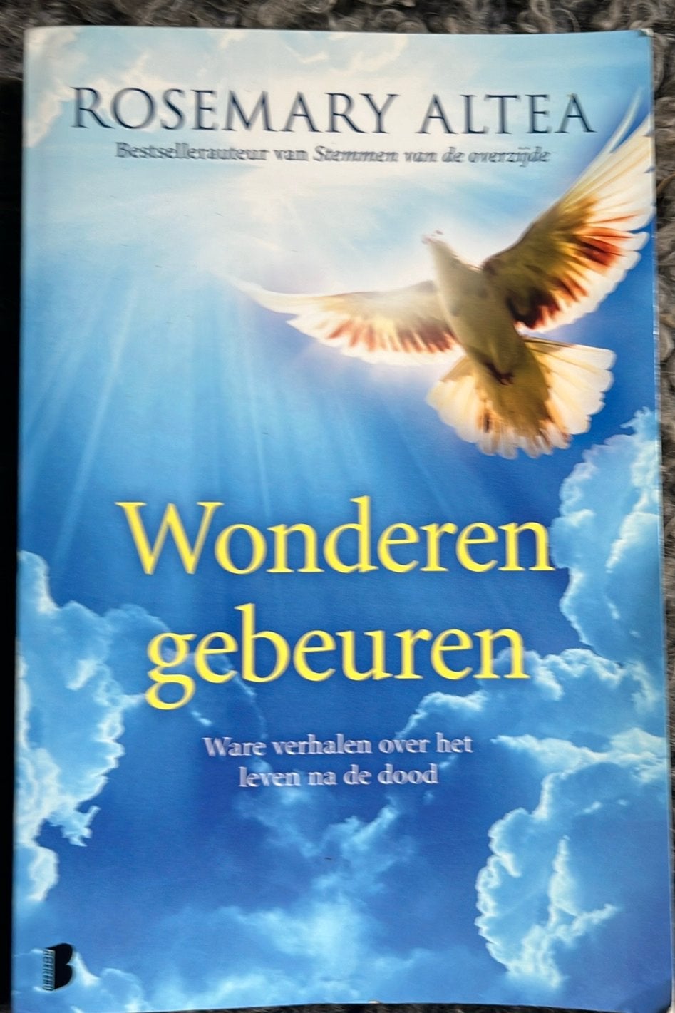 Wonderen gebeuren; Rosemary Altea, Boeken, Ophalen of Verzenden, Zo goed als nieuw, Ziel of Sterfelijkheid, Achtergrond en Informatie